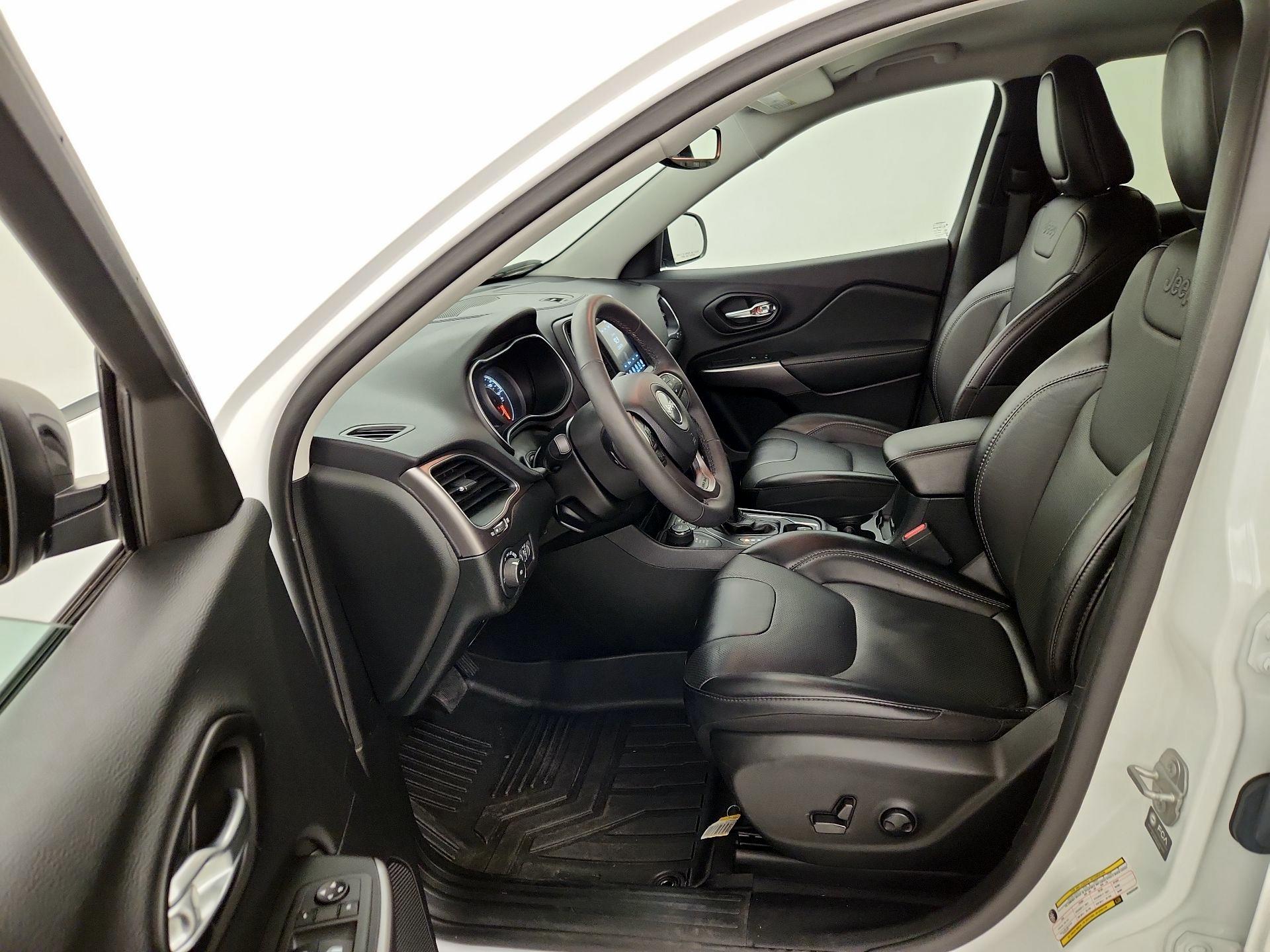 Thumbnail: 2022 Jeep Cherokee - 11