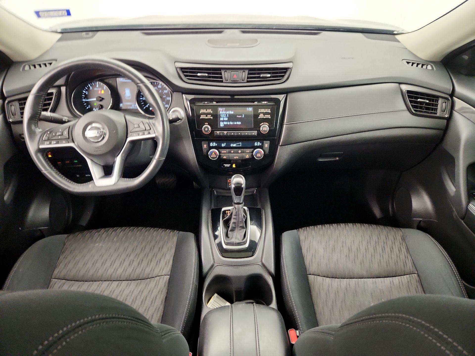 Thumbnail: 2017 Nissan Rogue - 9