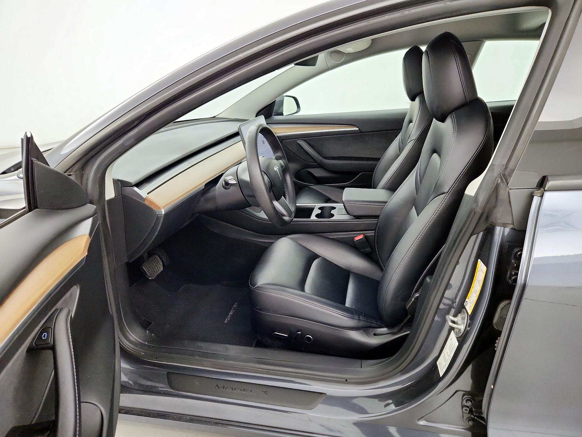 Thumbnail: 2023 Tesla Model 3 - 11