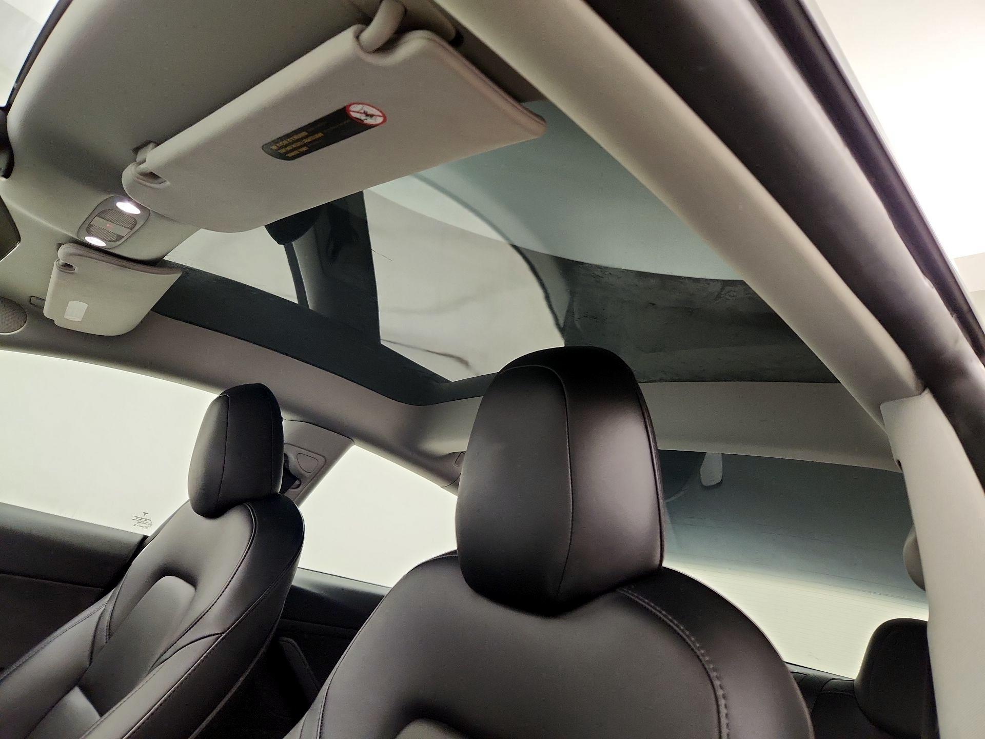 Thumbnail: 2023 Tesla Model 3 - 19