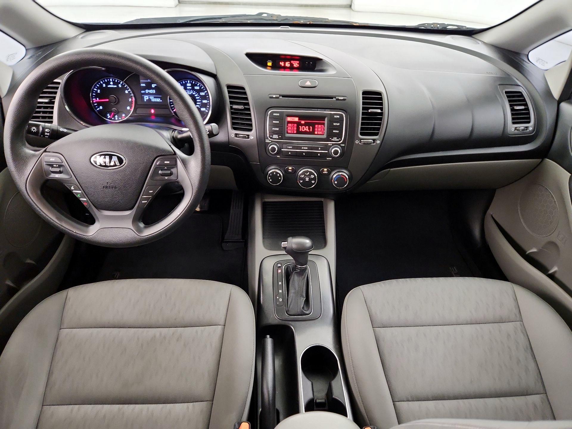 Thumbnail: 2015 Kia Forte - 9