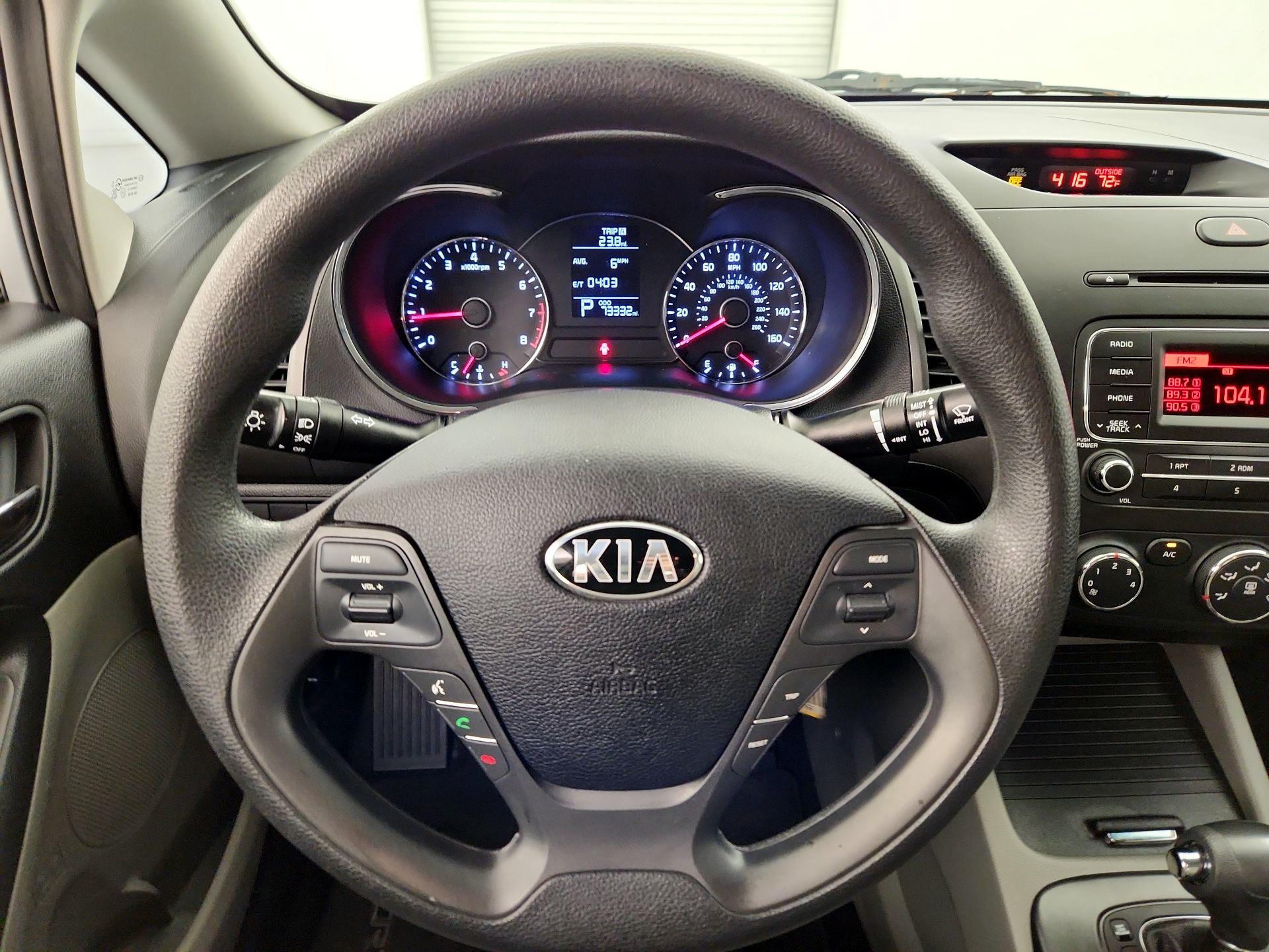 Thumbnail: 2015 Kia Forte - 10