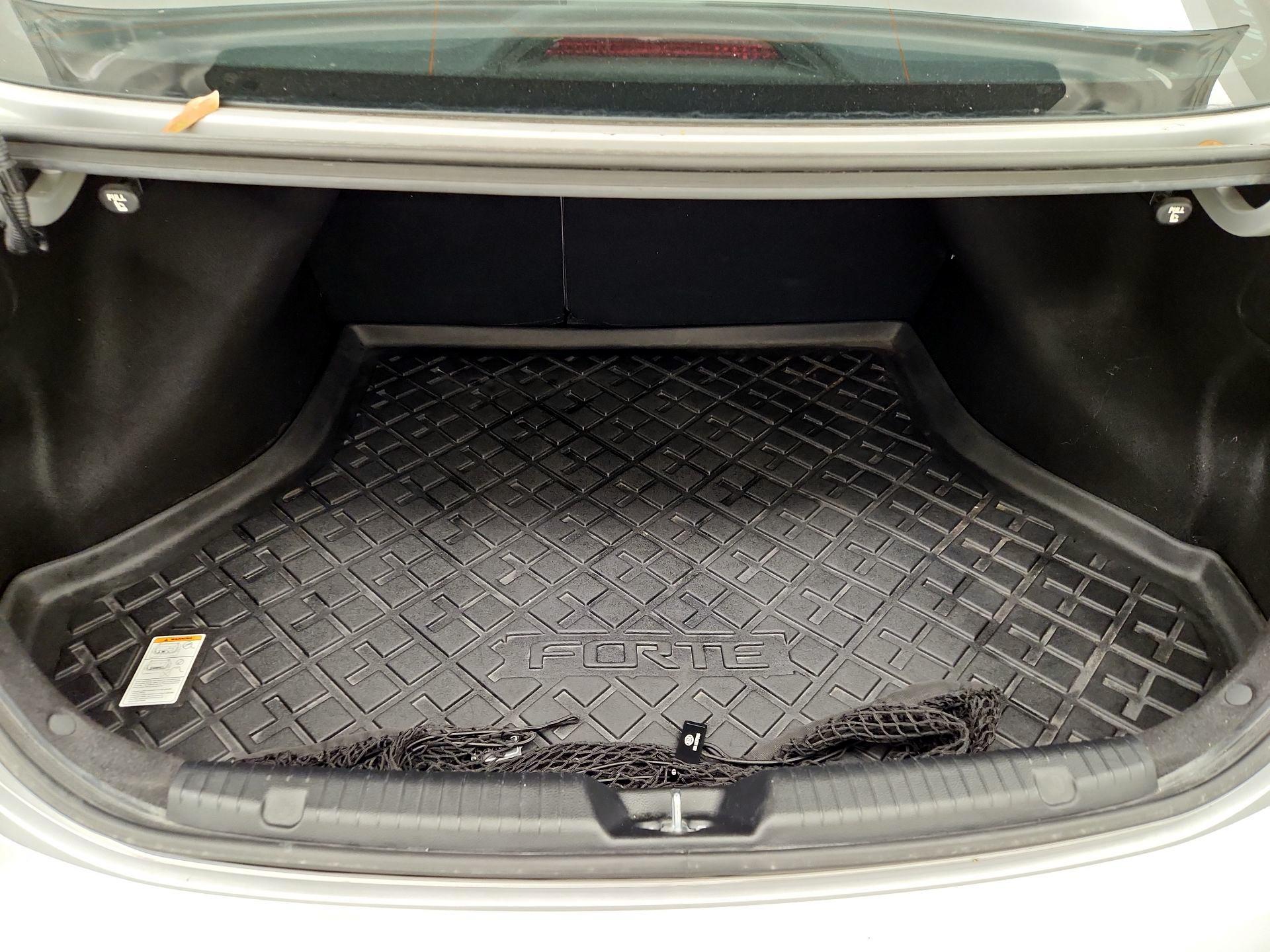 Thumbnail: 2015 Kia Forte - 19