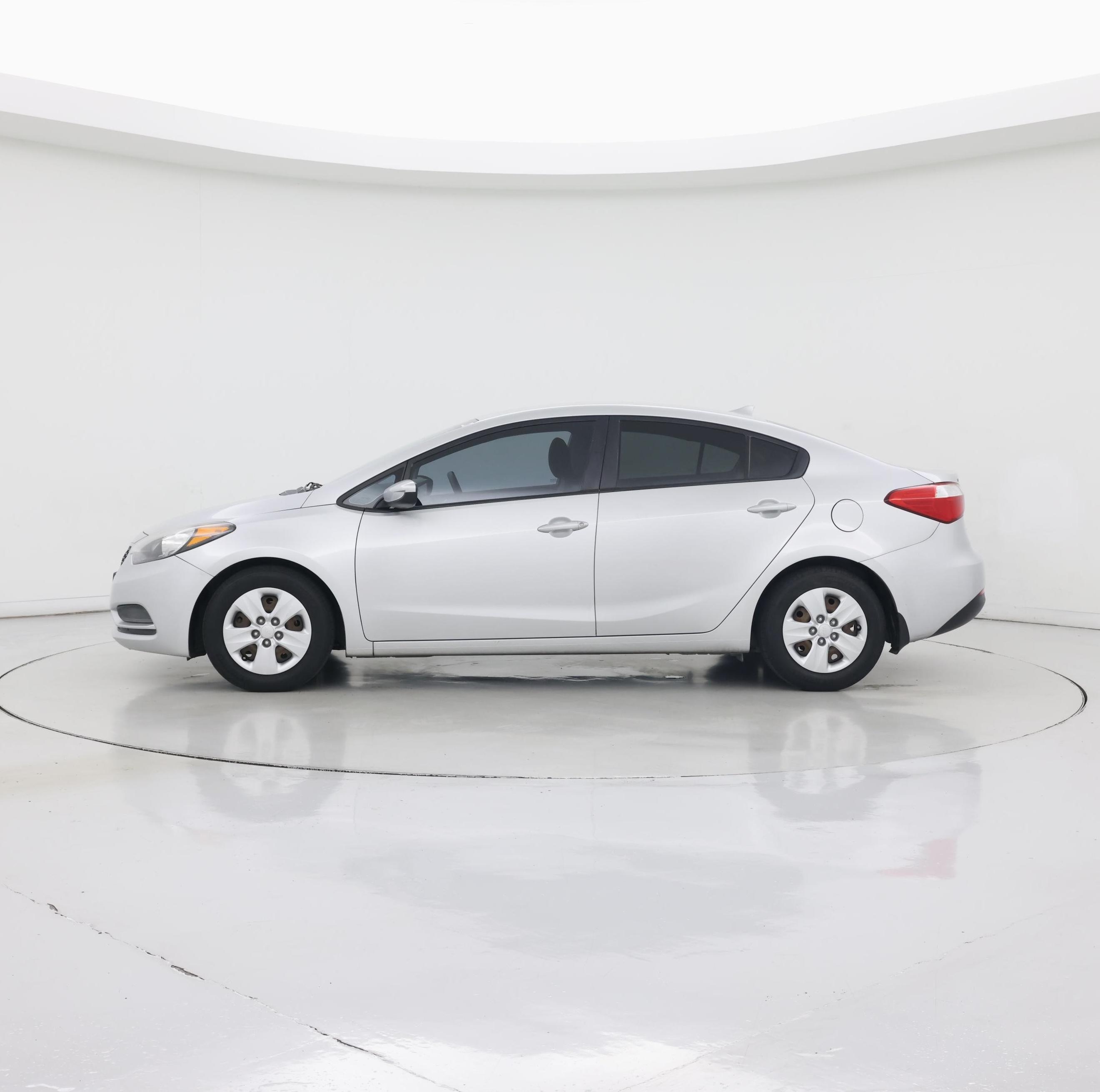 Thumbnail: 2015 Kia Forte - 3