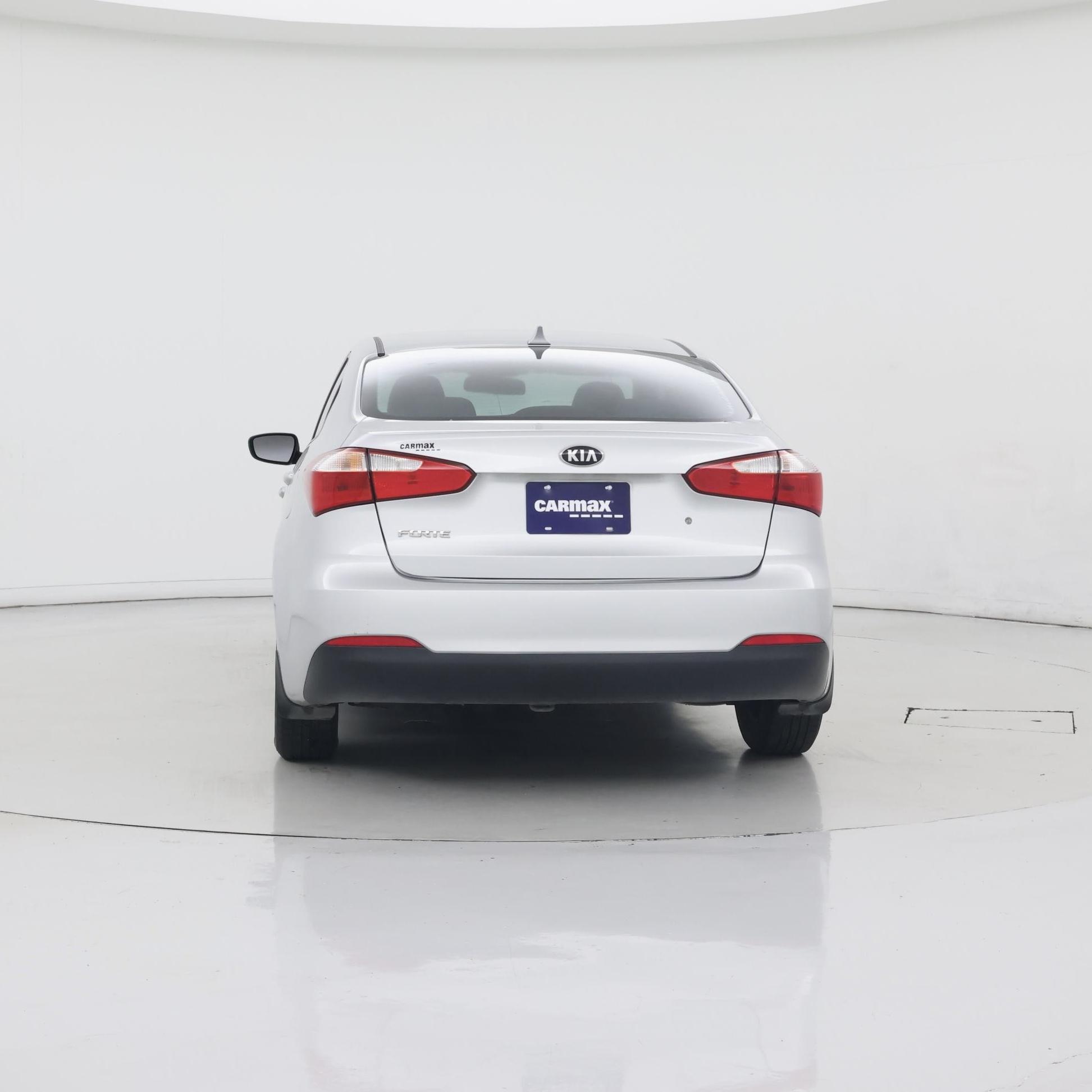 Thumbnail: 2015 Kia Forte - 6