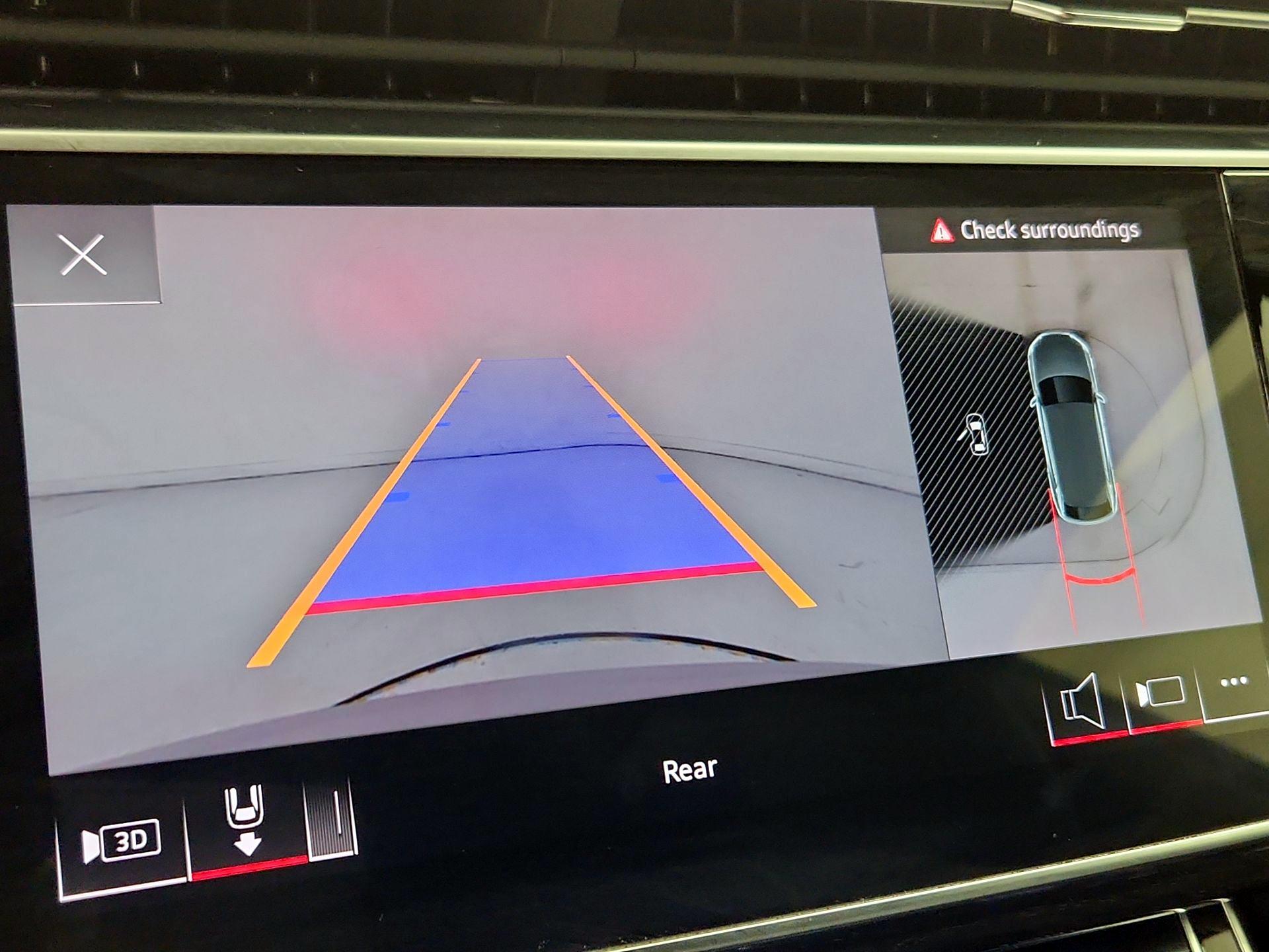 Thumbnail: 2021 Audi Q8 - 15