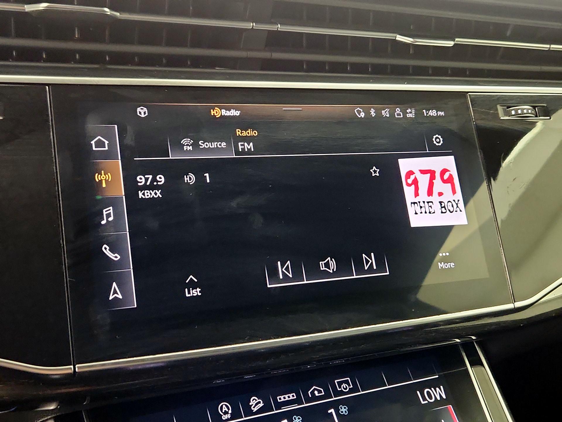 Thumbnail: 2021 Audi Q8 - 16