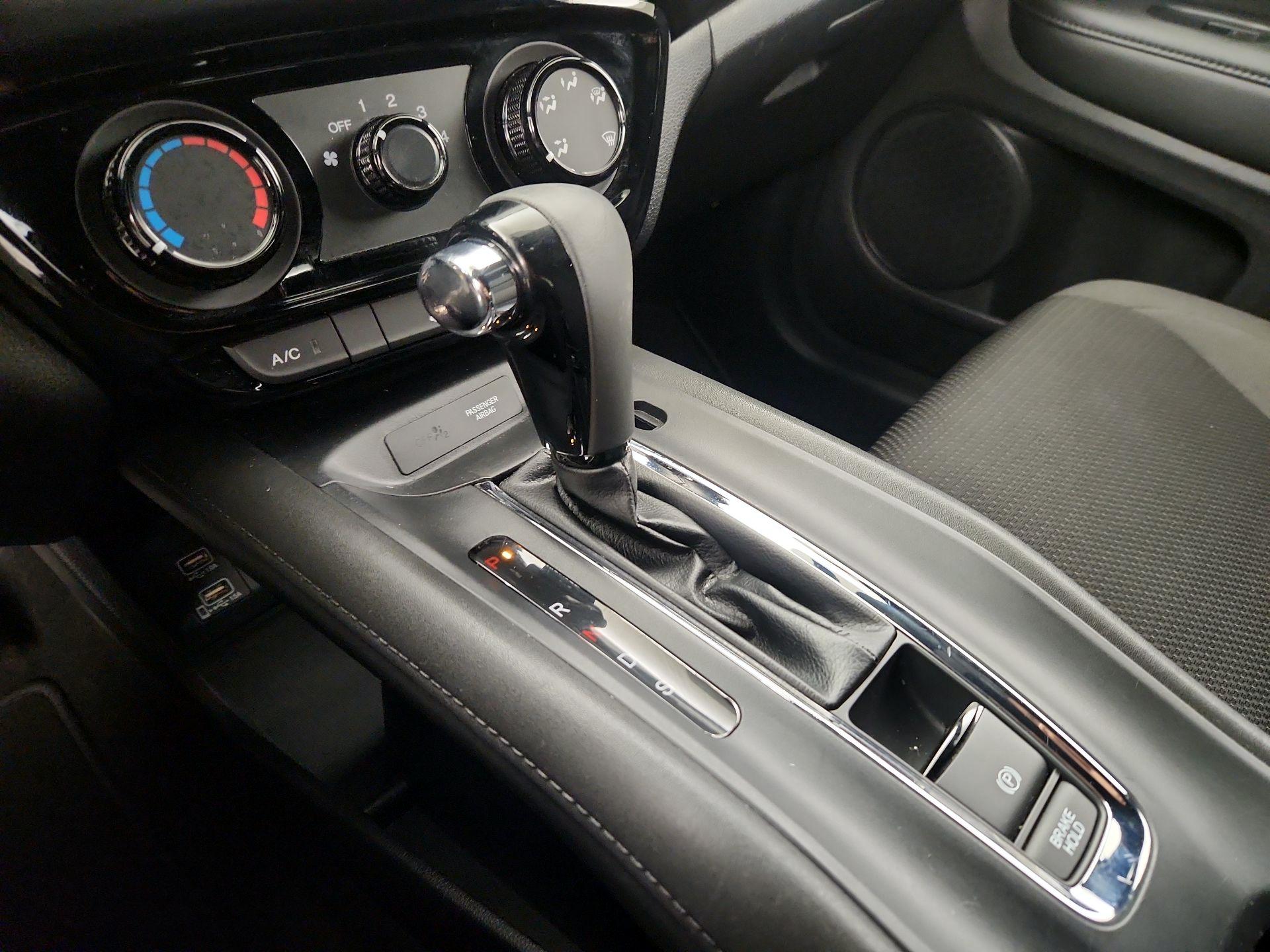 Thumbnail: 2021 Honda HR-V - 17