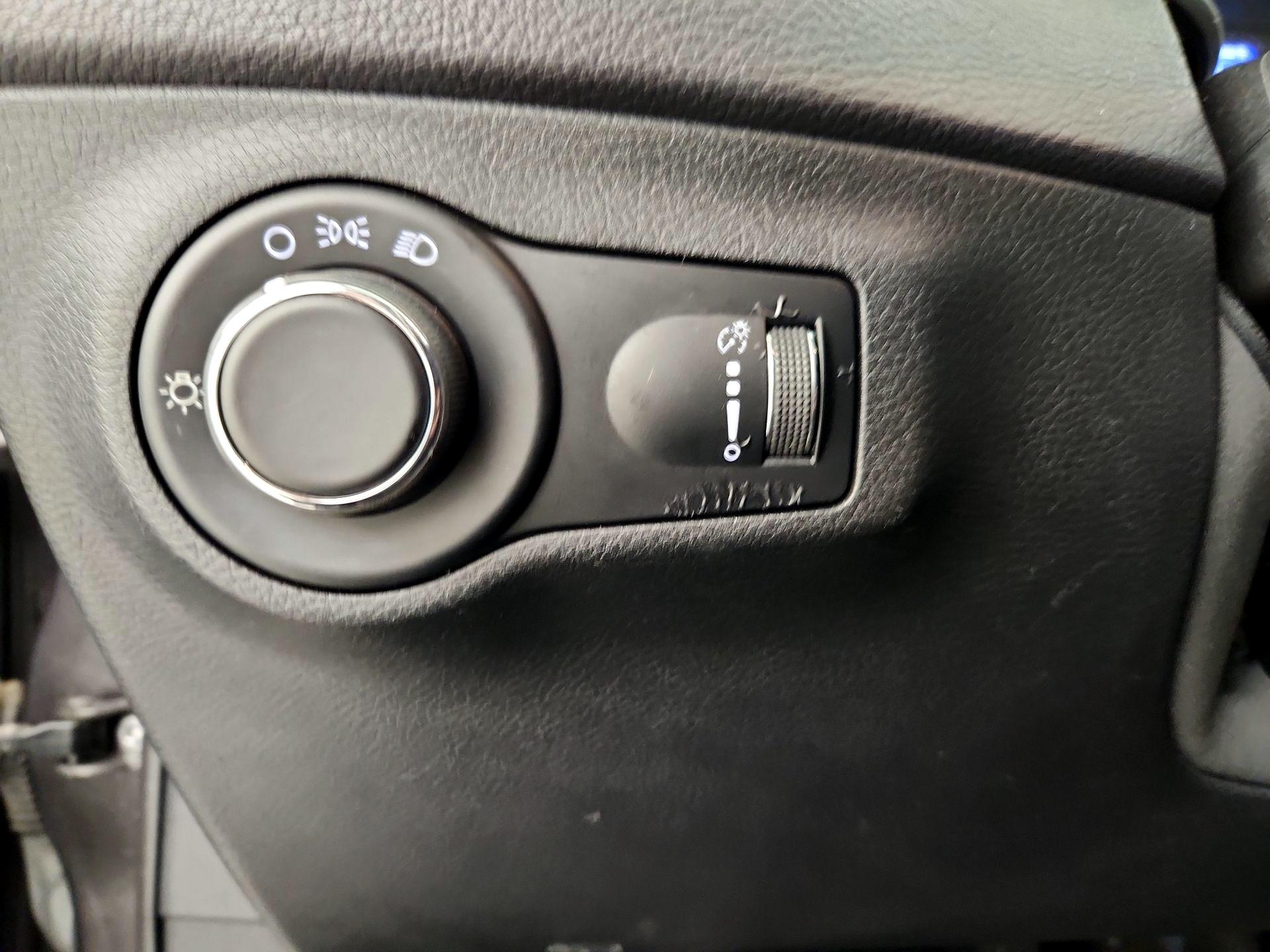 Thumbnail: 2017 Jeep Compass - 13