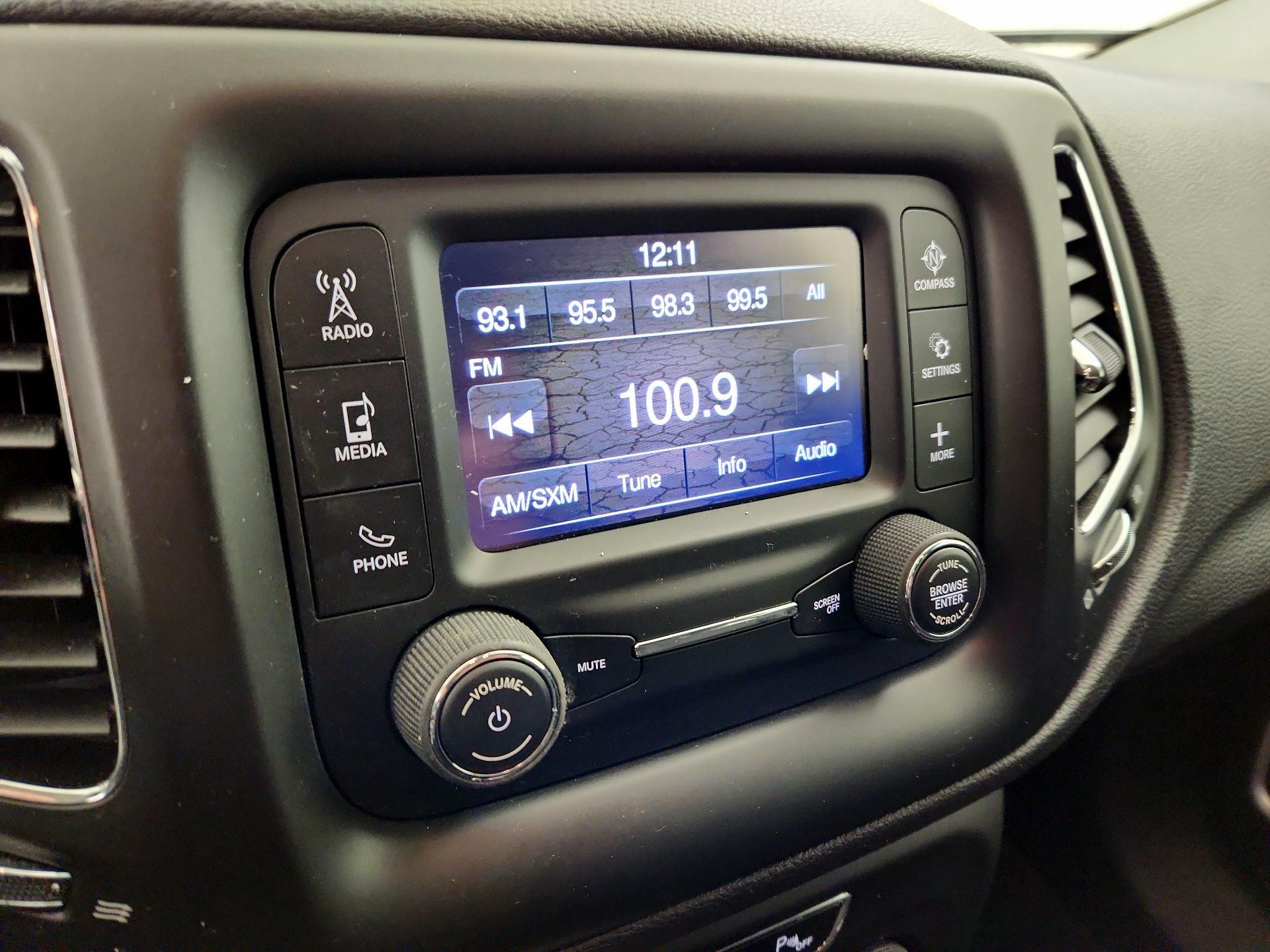 Thumbnail: 2017 Jeep Compass - 15