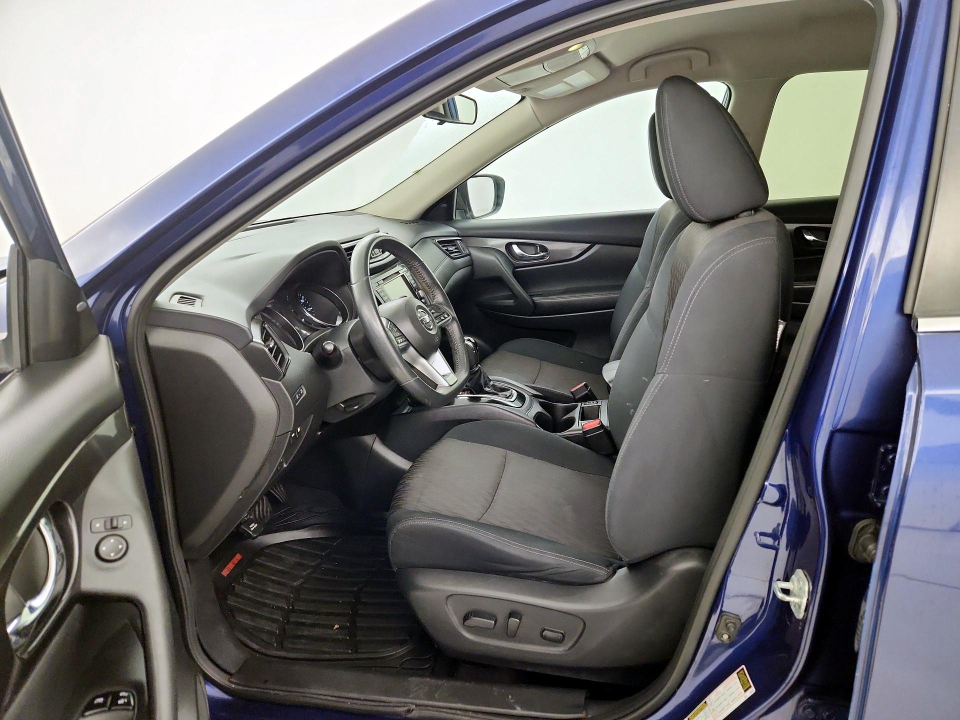 Thumbnail: 2018 Nissan Rogue - 11