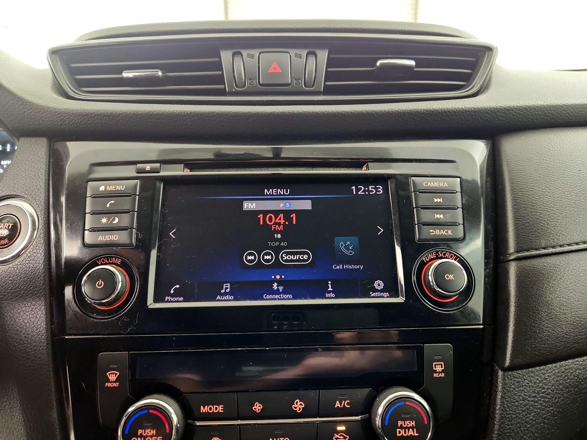 Thumbnail: 2018 Nissan Rogue - 15