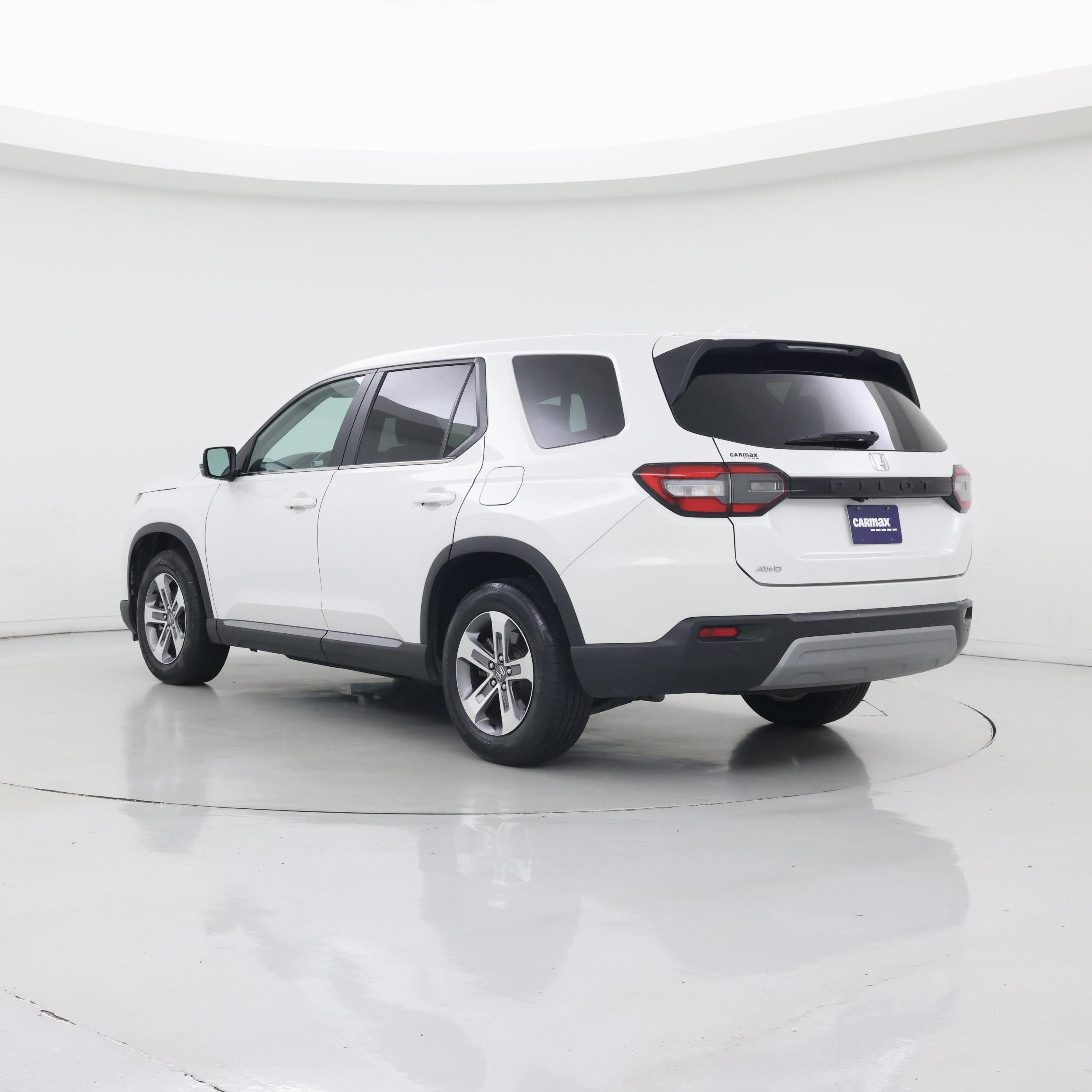 Thumbnail: 2023 Honda Pilot - 2