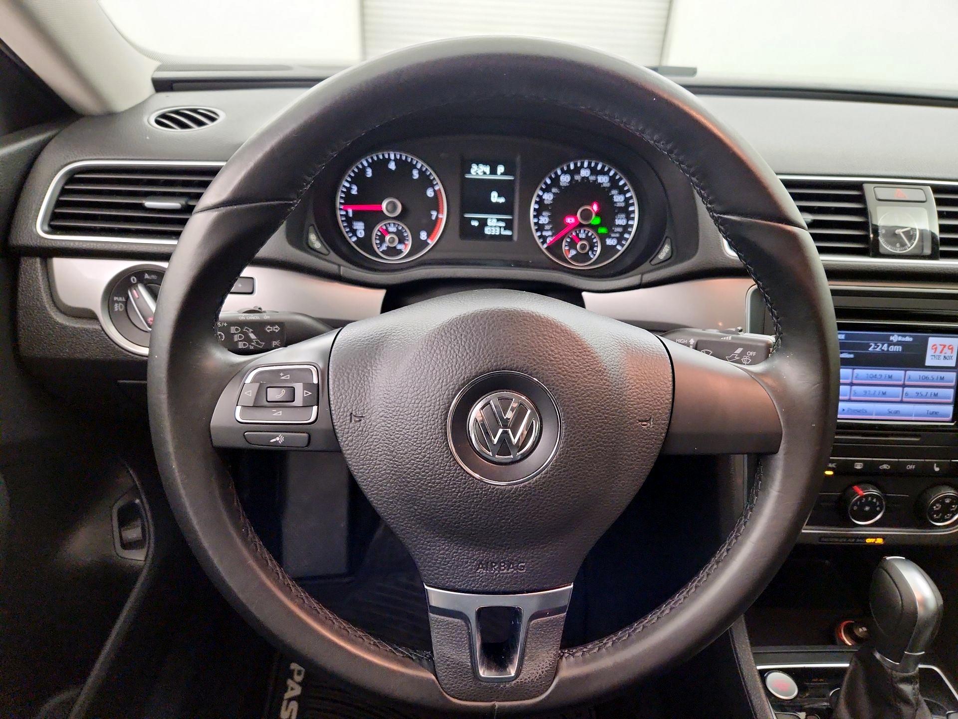 Thumbnail: 2015 Volkswagen Passat - 10