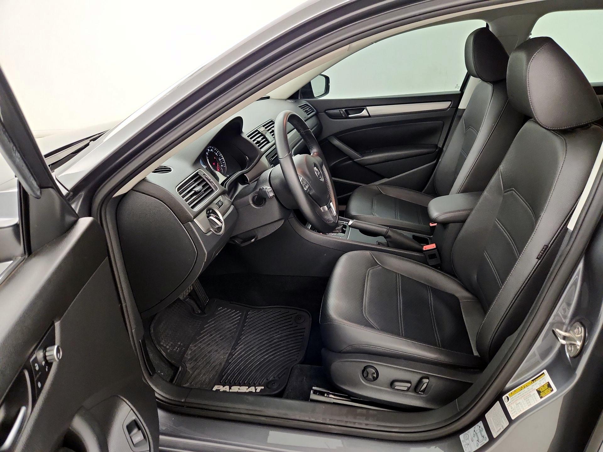 Thumbnail: 2015 Volkswagen Passat - 11