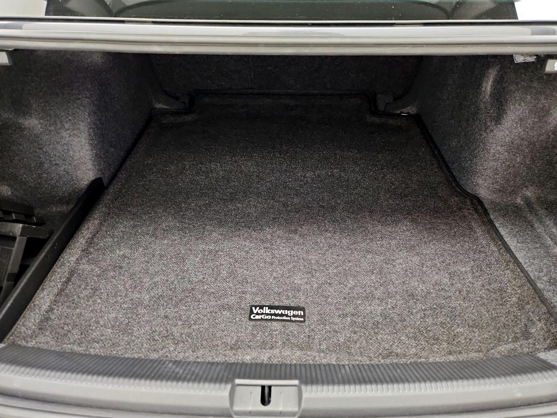 Thumbnail: 2015 Volkswagen Passat - 20