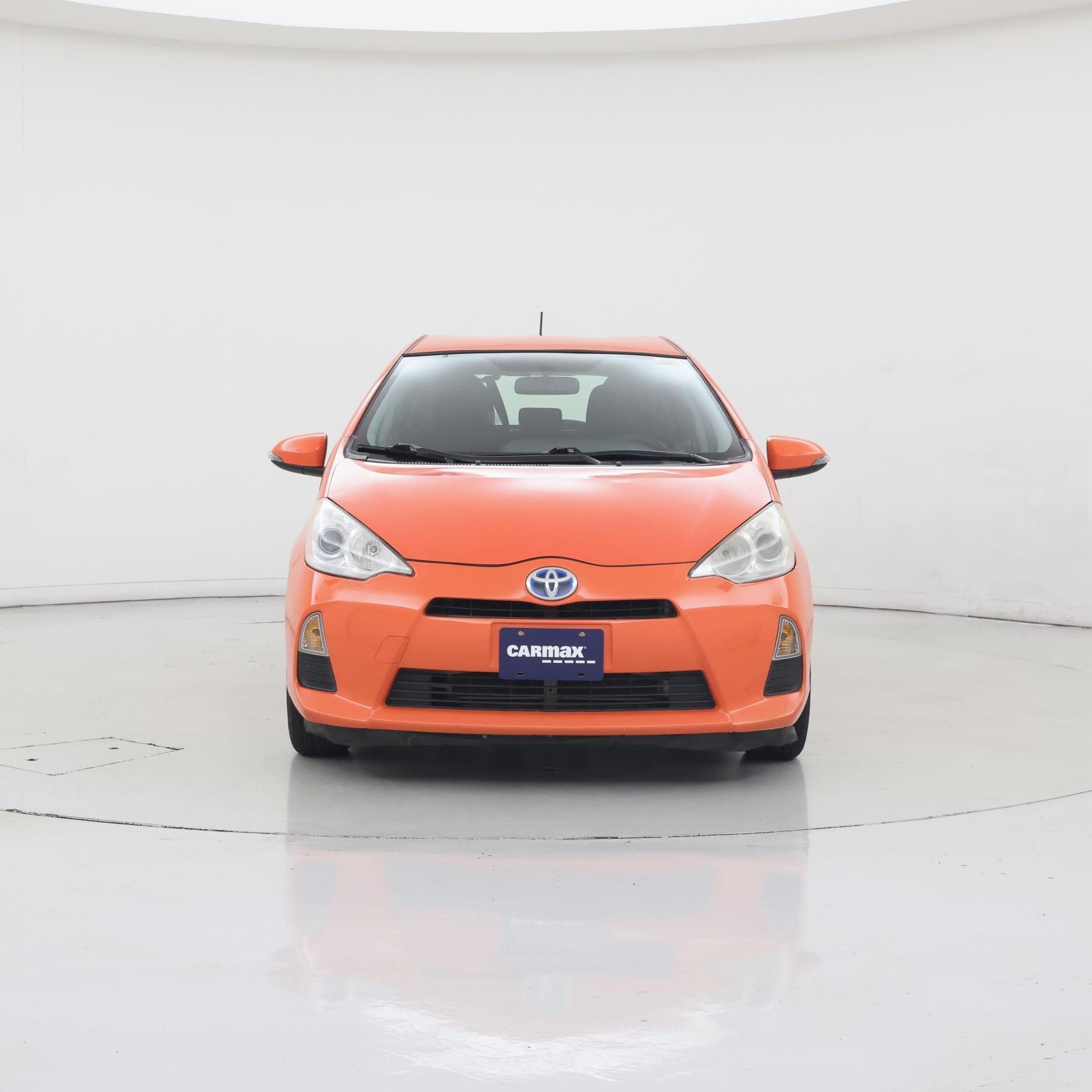 Thumbnail: 2014 Toyota Prius c - 5