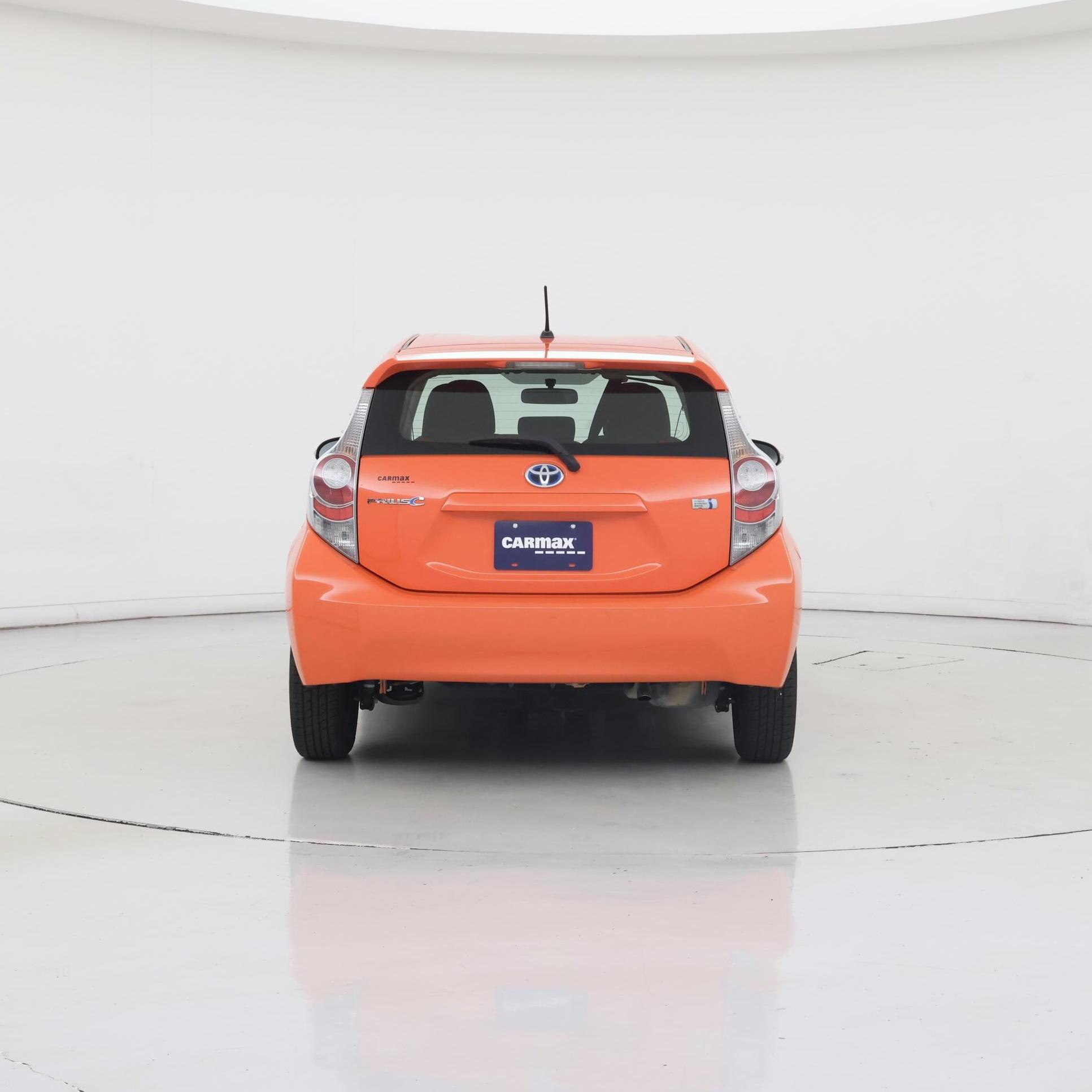 Thumbnail: 2014 Toyota Prius c - 6