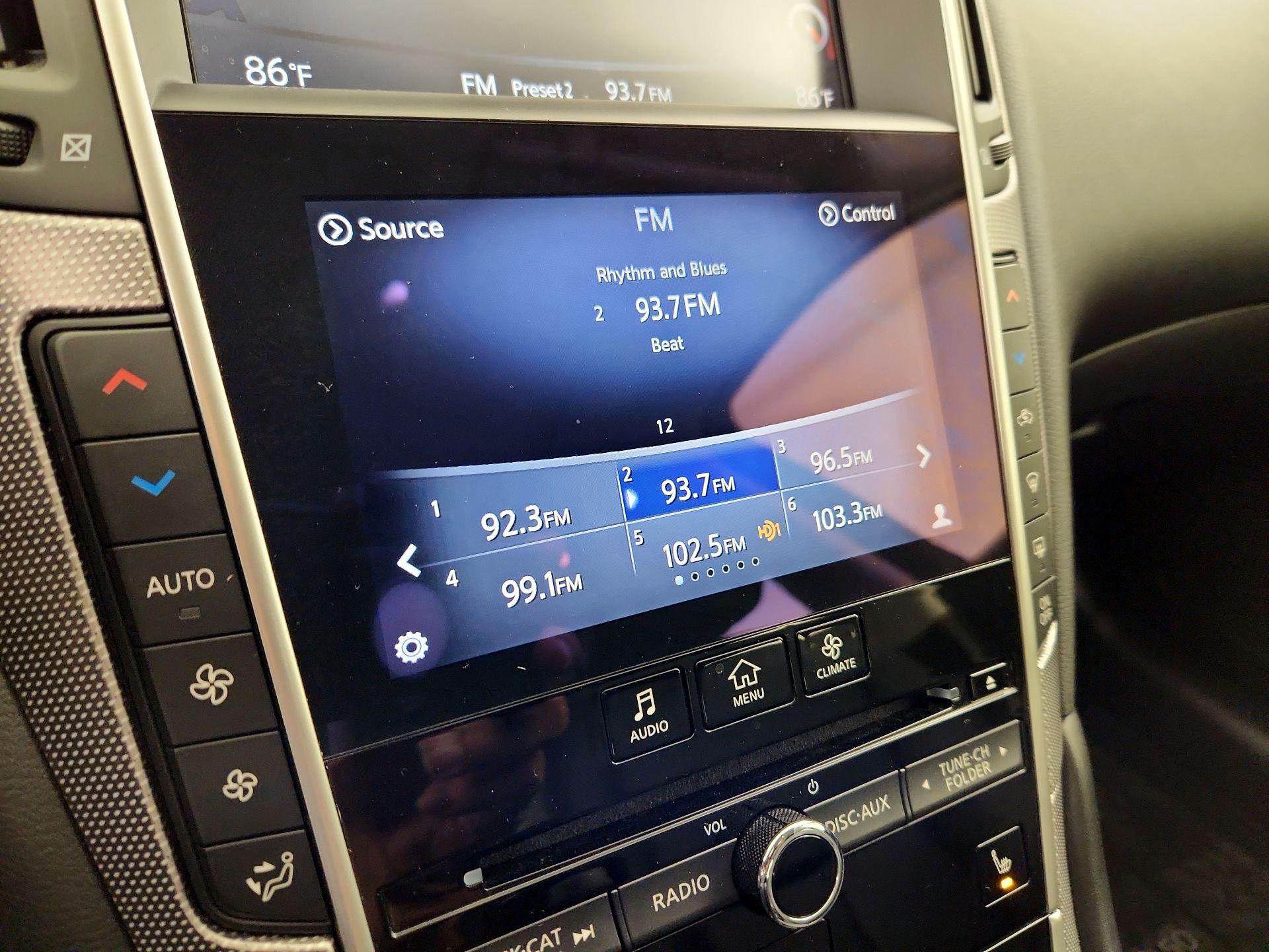 Thumbnail: 2015 INFINITI Q50 - 16