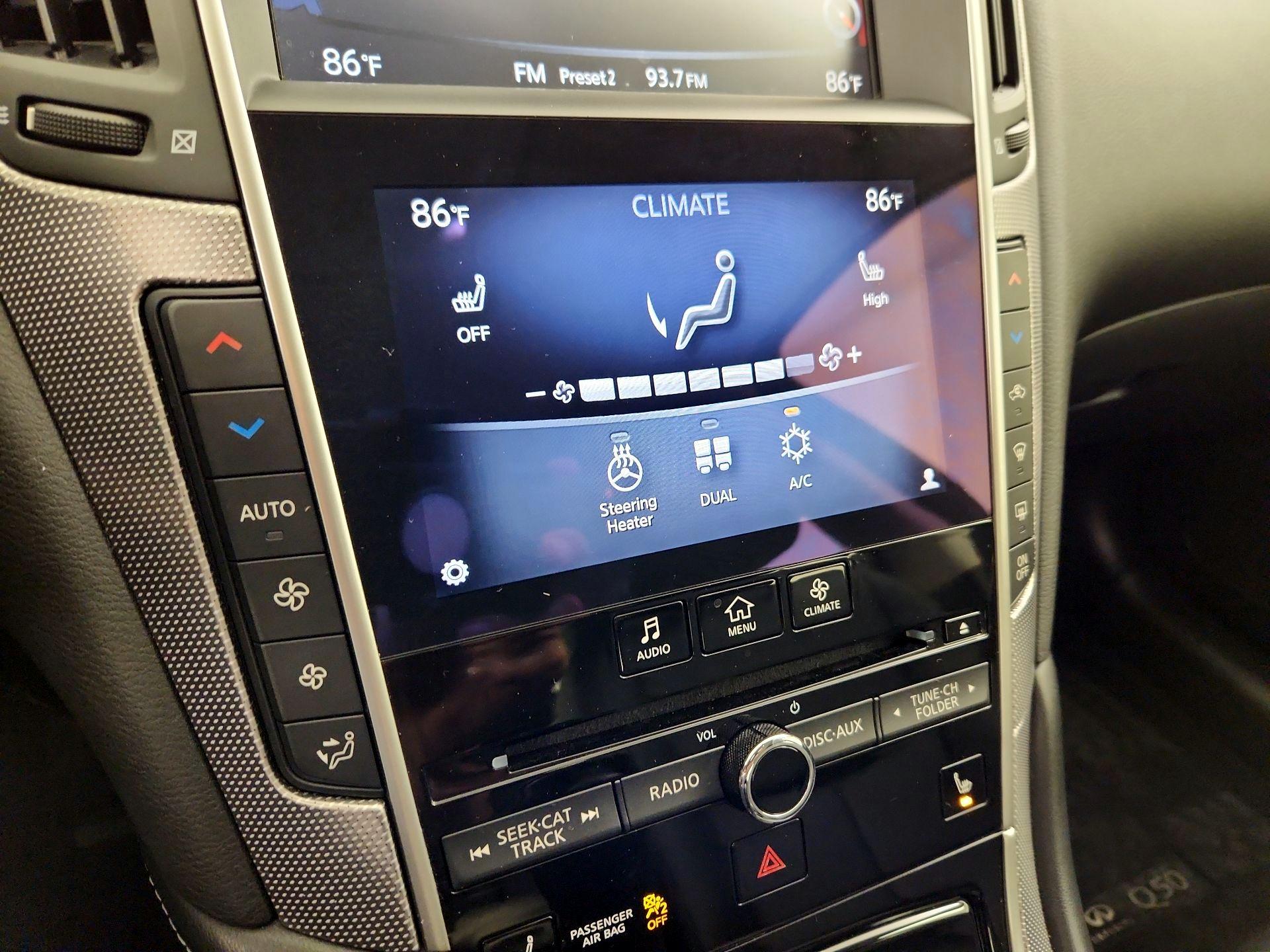 Thumbnail: 2015 INFINITI Q50 - 17