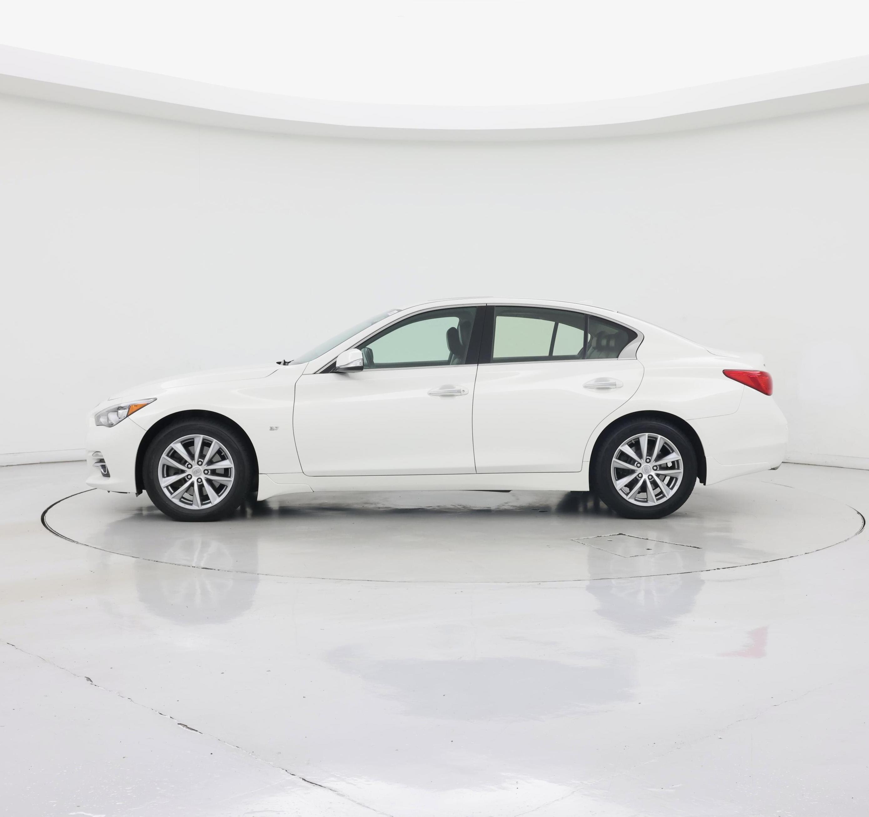 Thumbnail: 2015 INFINITI Q50 - 3