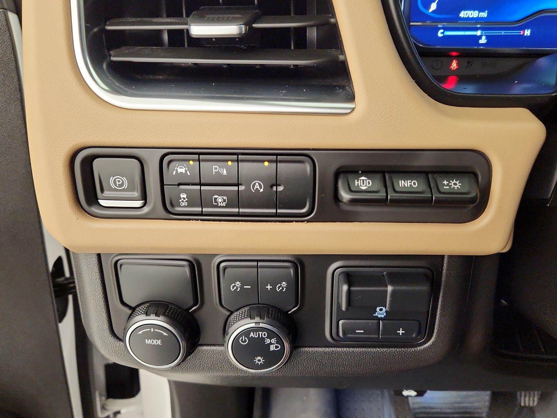 Thumbnail: 2024 Chevrolet Suburban - 13