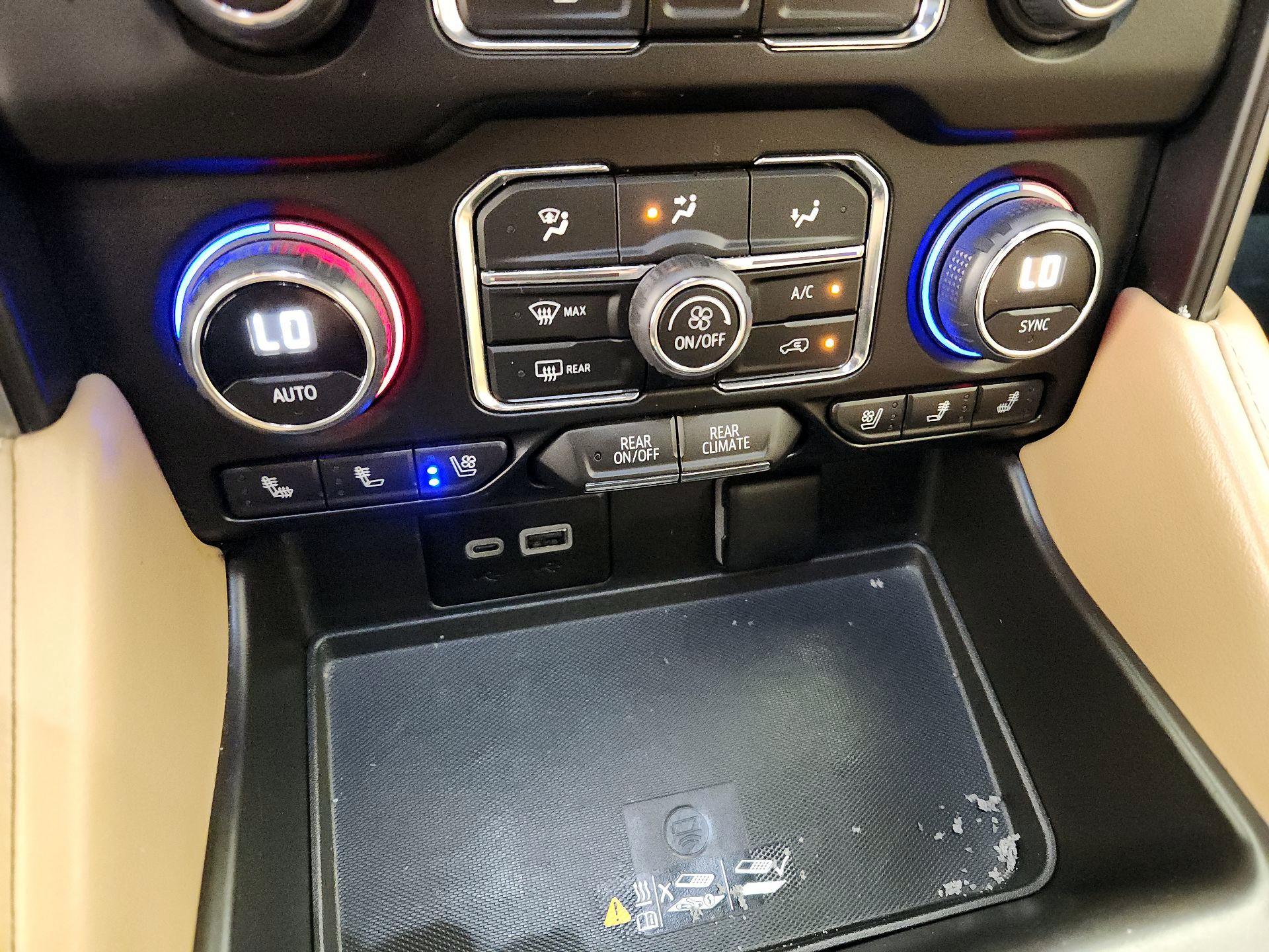 Thumbnail: 2024 Chevrolet Suburban - 16