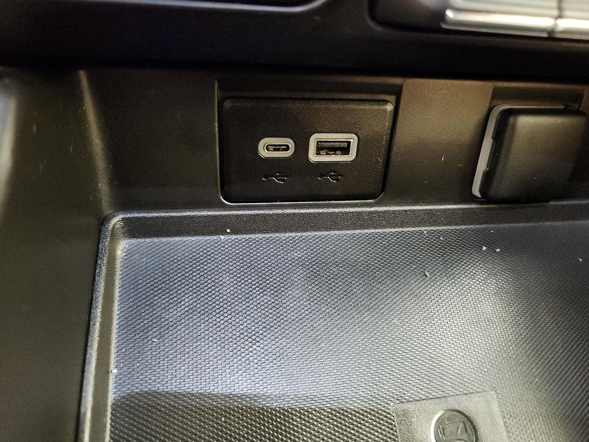 Thumbnail: 2024 Chevrolet Suburban - 18