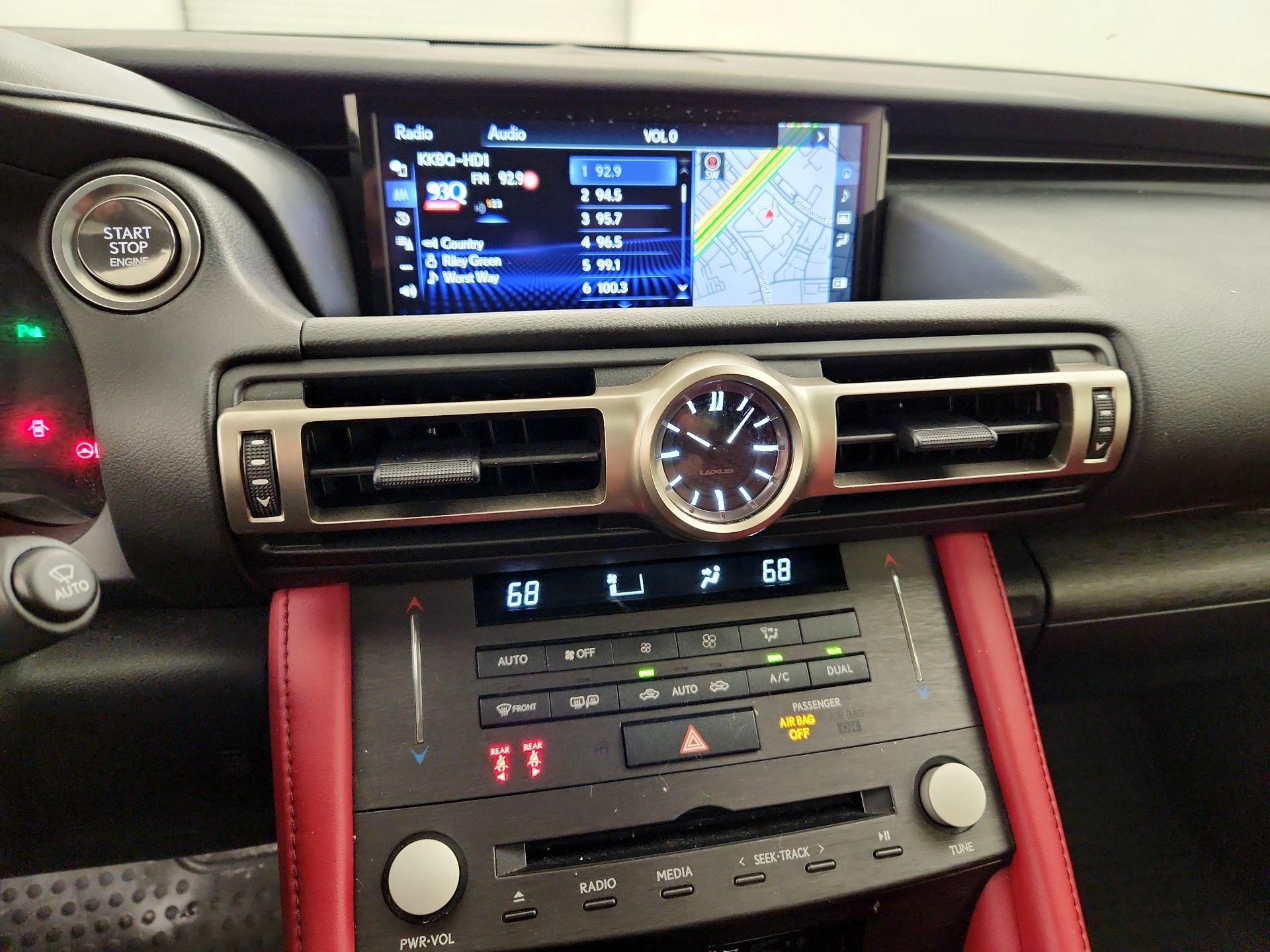 Thumbnail: 2020 Lexus RC - 16