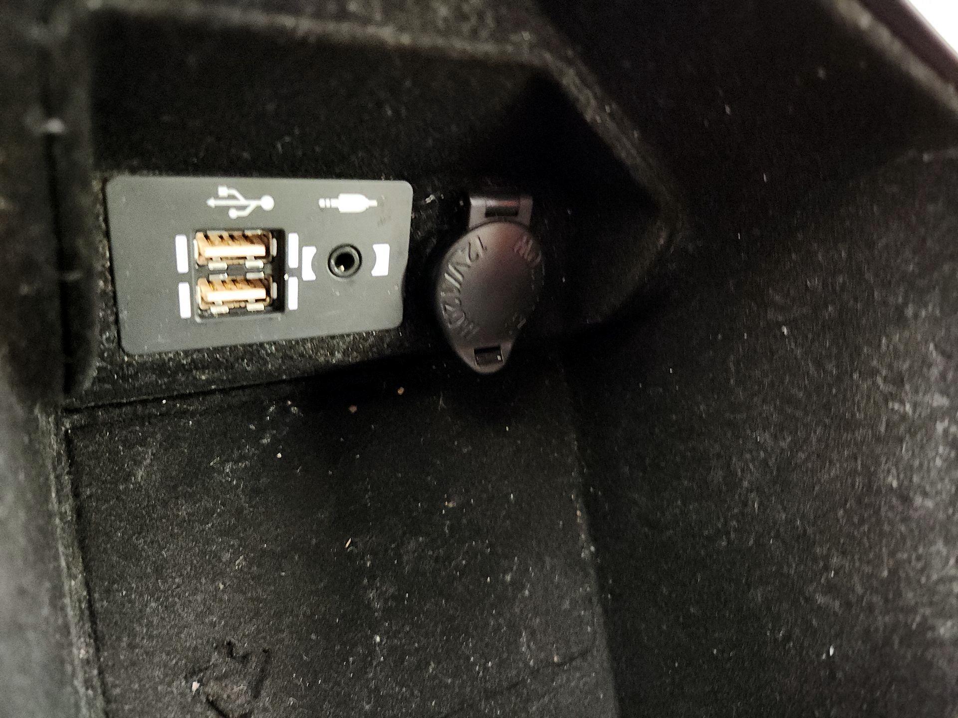 Thumbnail: 2020 Lexus RC - 19