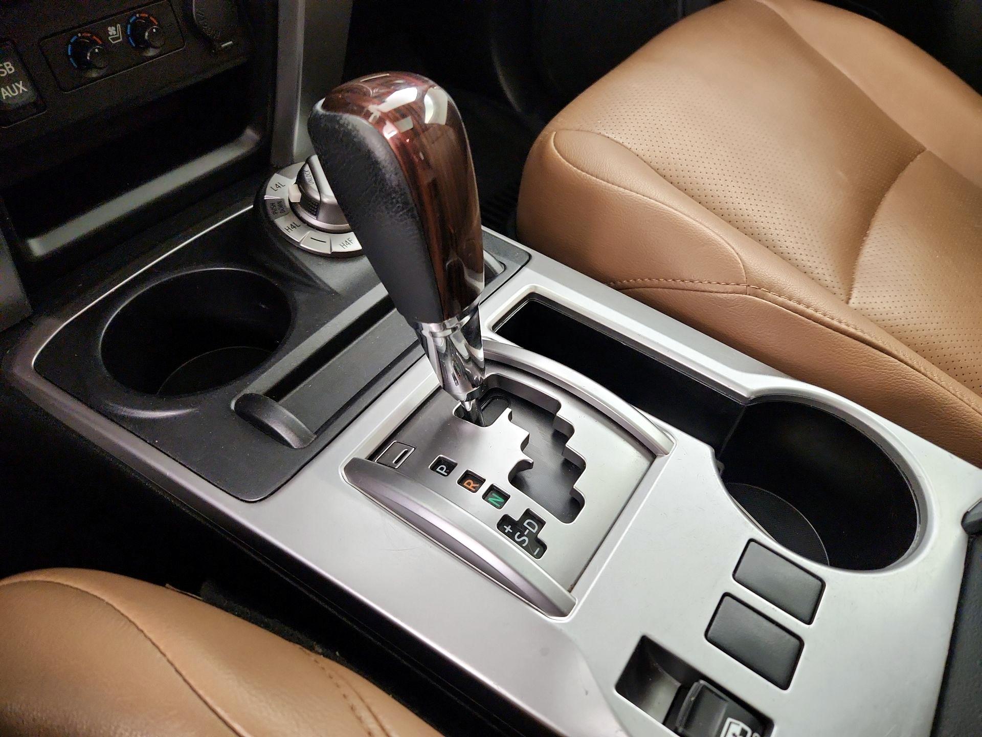 Thumbnail: 2018 Toyota 4Runner - 17