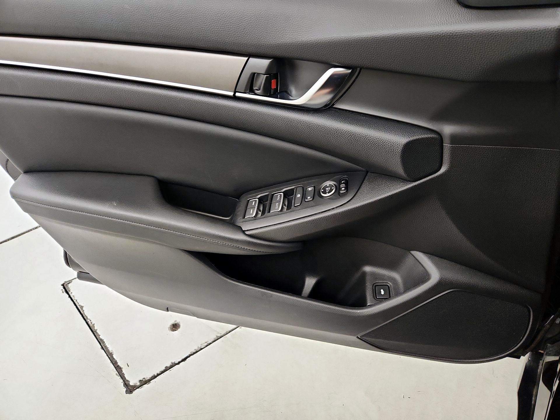 Thumbnail: 2018 Honda Accord - 12