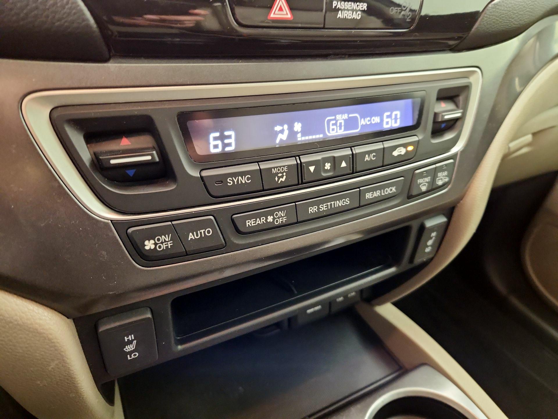 Thumbnail: 2016 Honda Pilot - 16