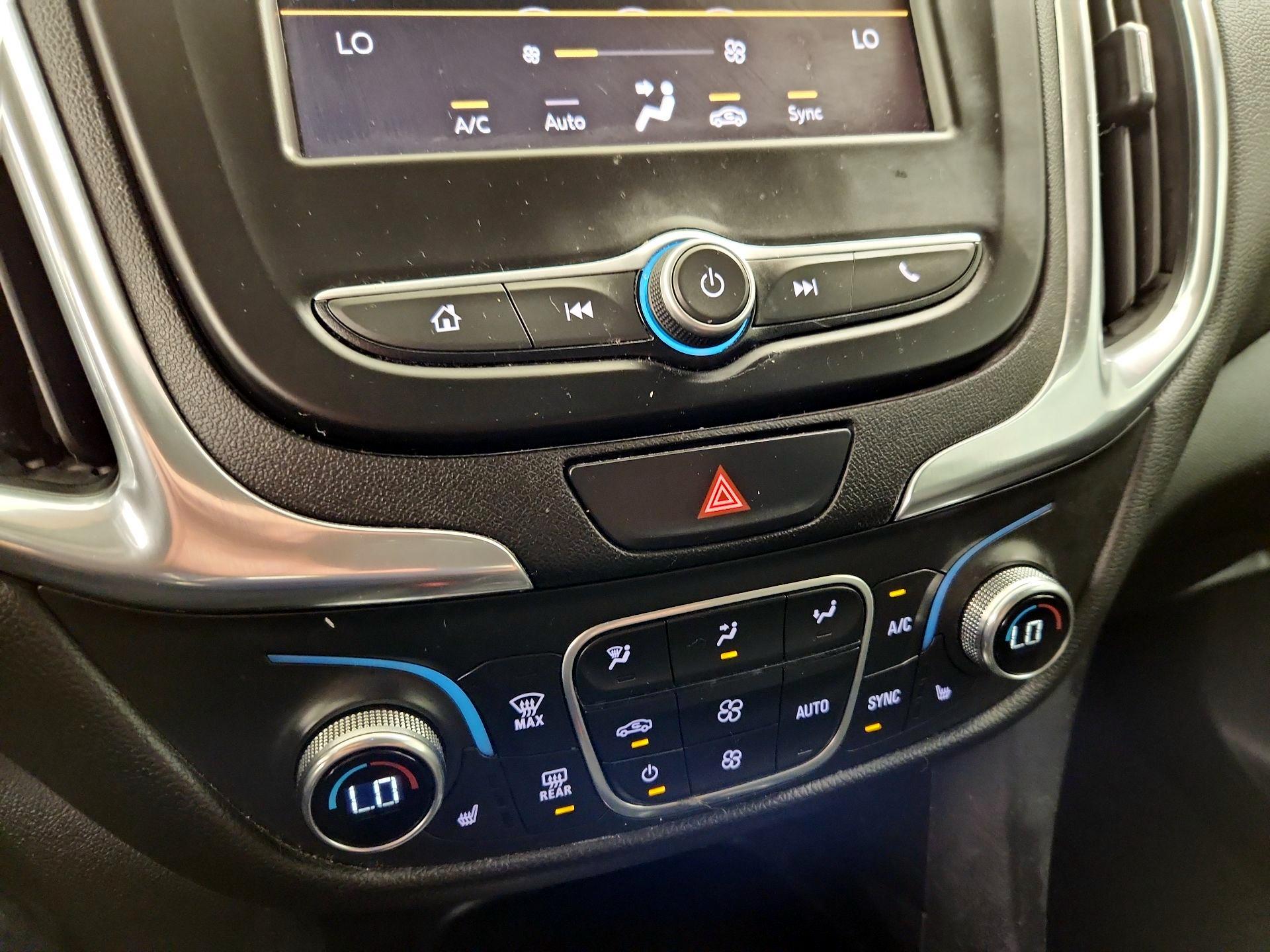 Thumbnail: 2020 Chevrolet Equinox - 16