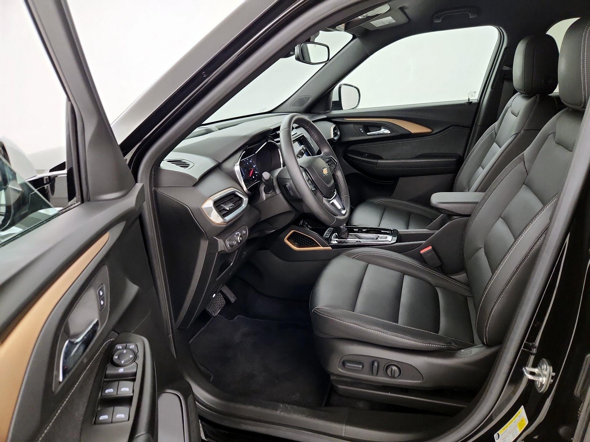 Thumbnail: 2023 Chevrolet TrailBlazer - 11