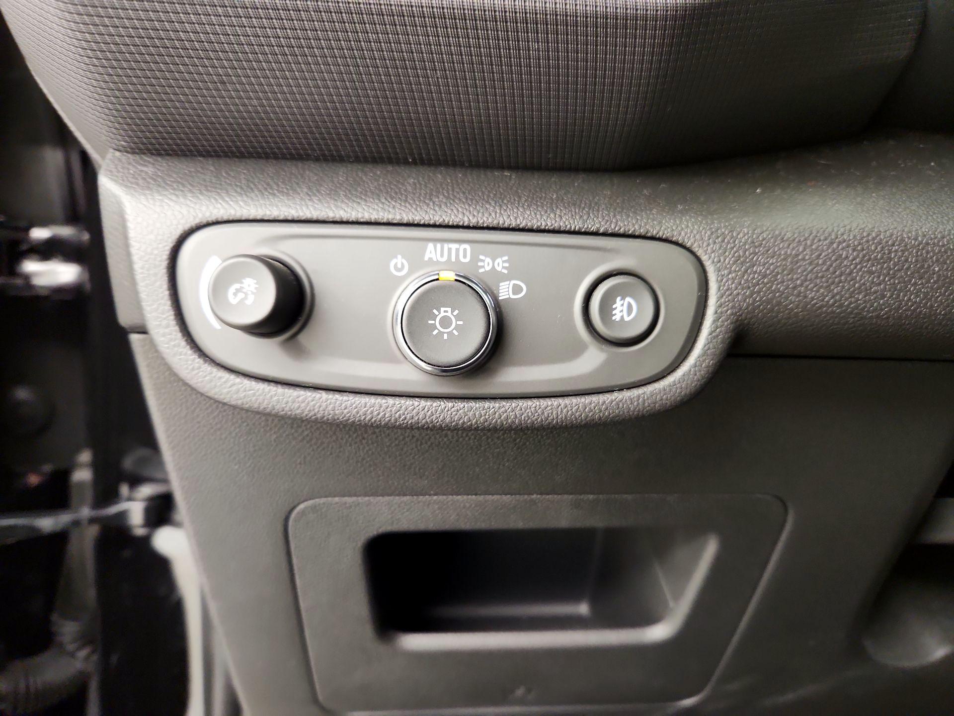 Thumbnail: 2023 Chevrolet TrailBlazer - 13