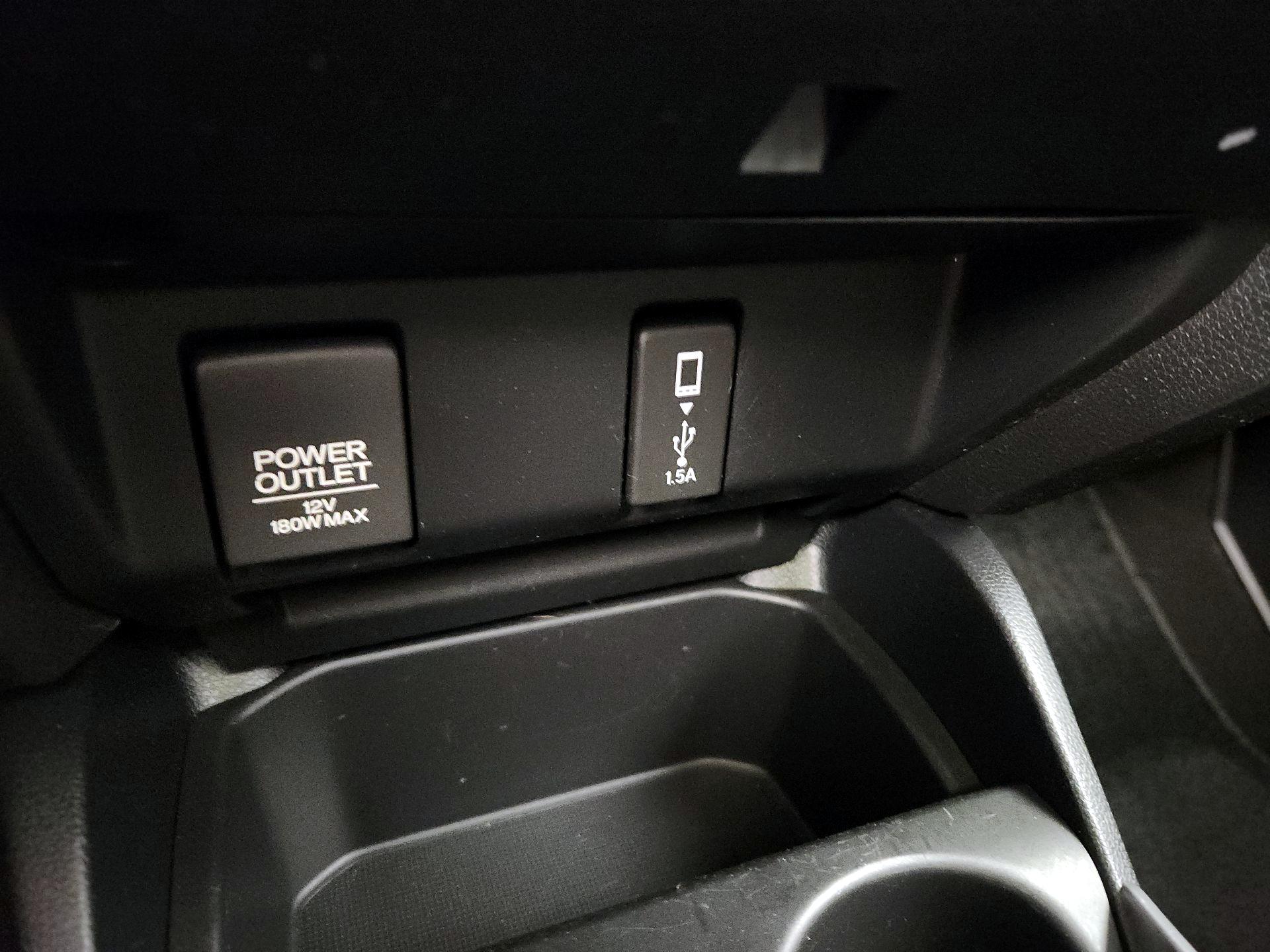 Thumbnail: 2018 Honda Fit - 18