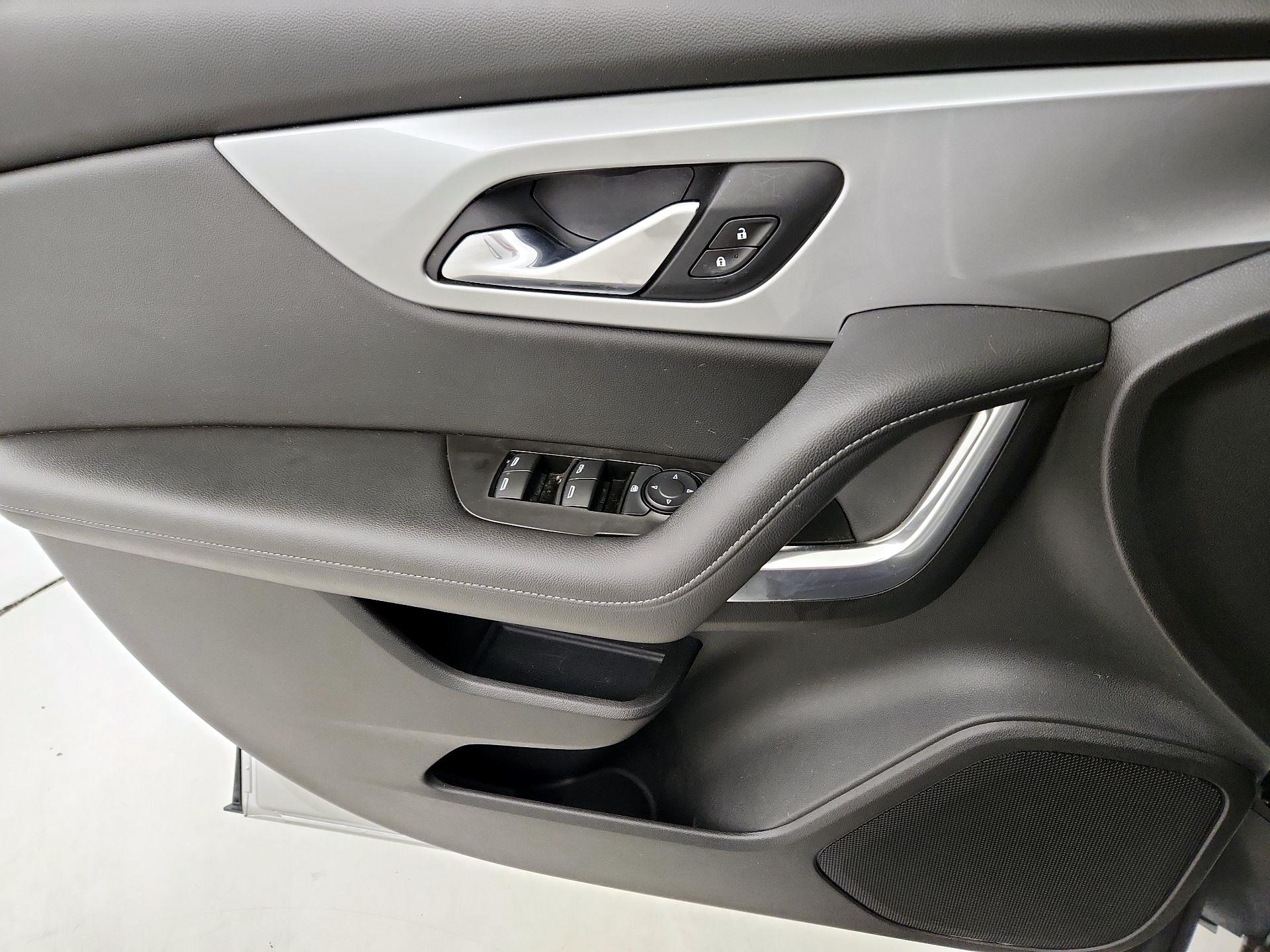 Thumbnail: 2020 Chevrolet Blazer - 12