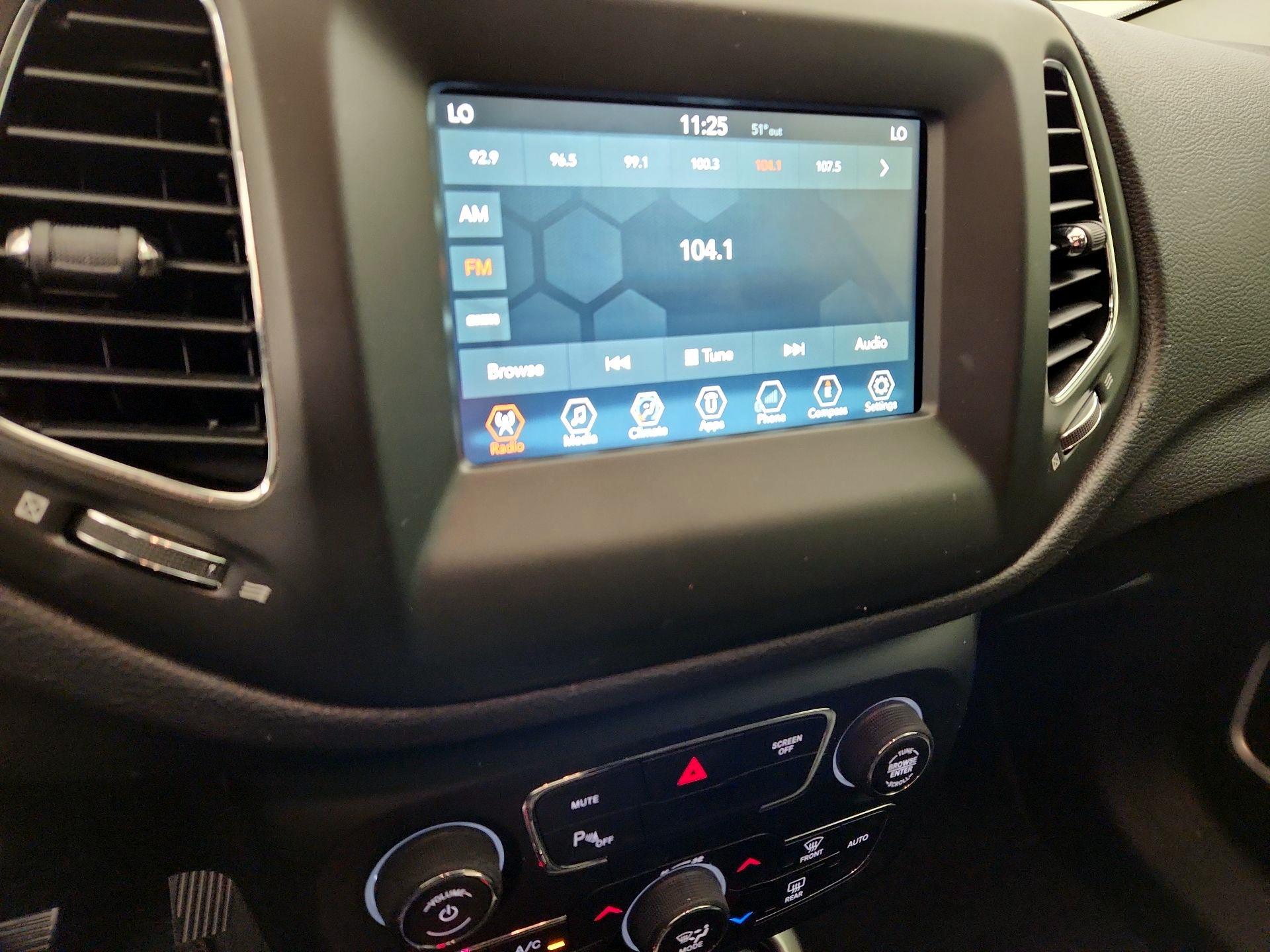 Thumbnail: 2018 Jeep Compass - 15