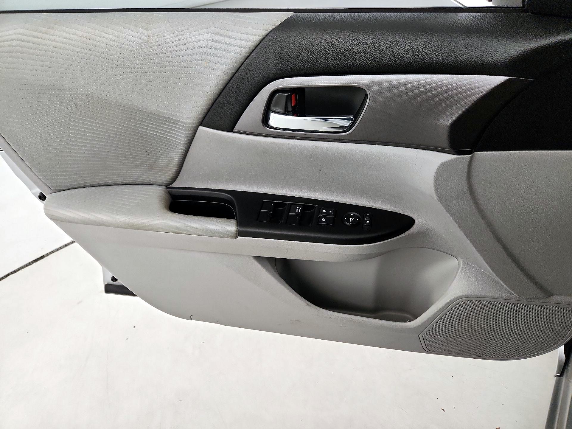 Thumbnail: 2015 Honda Accord - 12