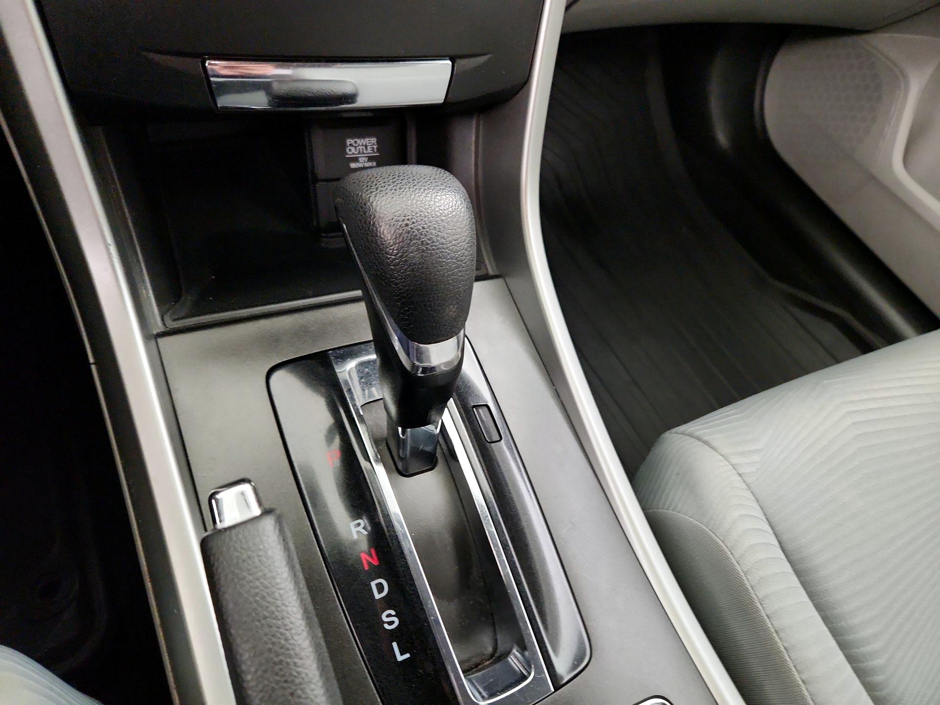 Thumbnail: 2015 Honda Accord - 17