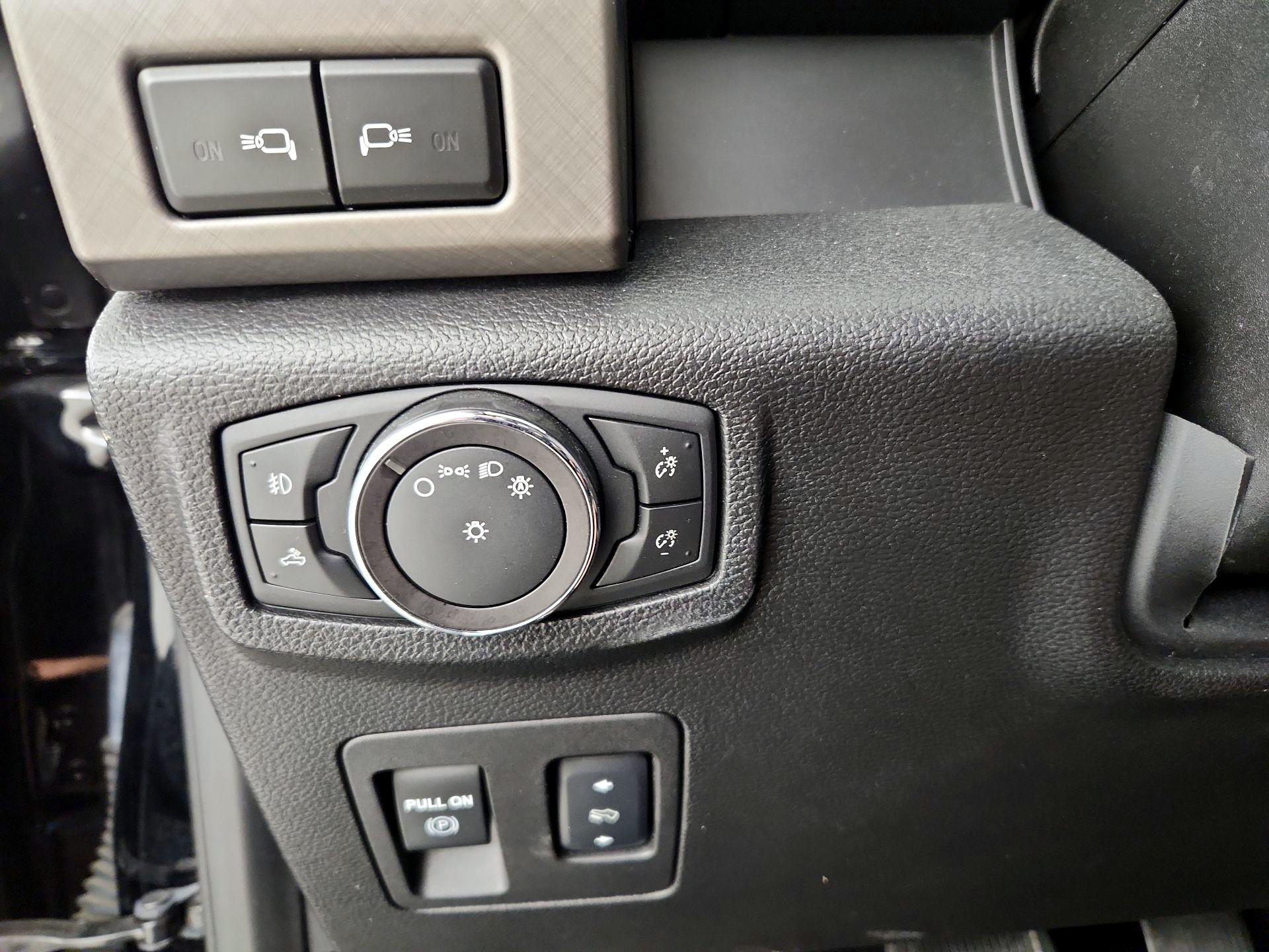 Thumbnail: 2018 Ford F-150 - 13