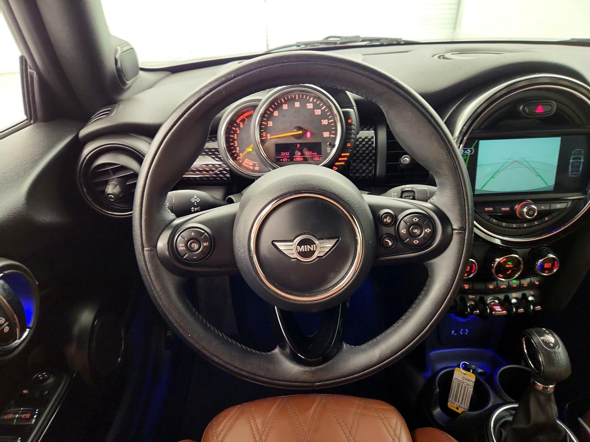 Thumbnail: 2017 MINI Cooper - 10