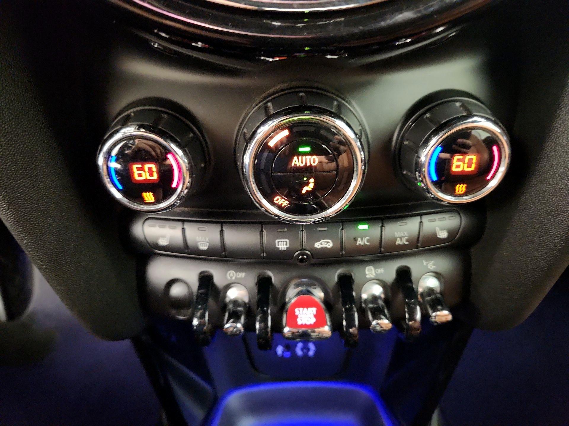 Thumbnail: 2017 MINI Cooper - 16