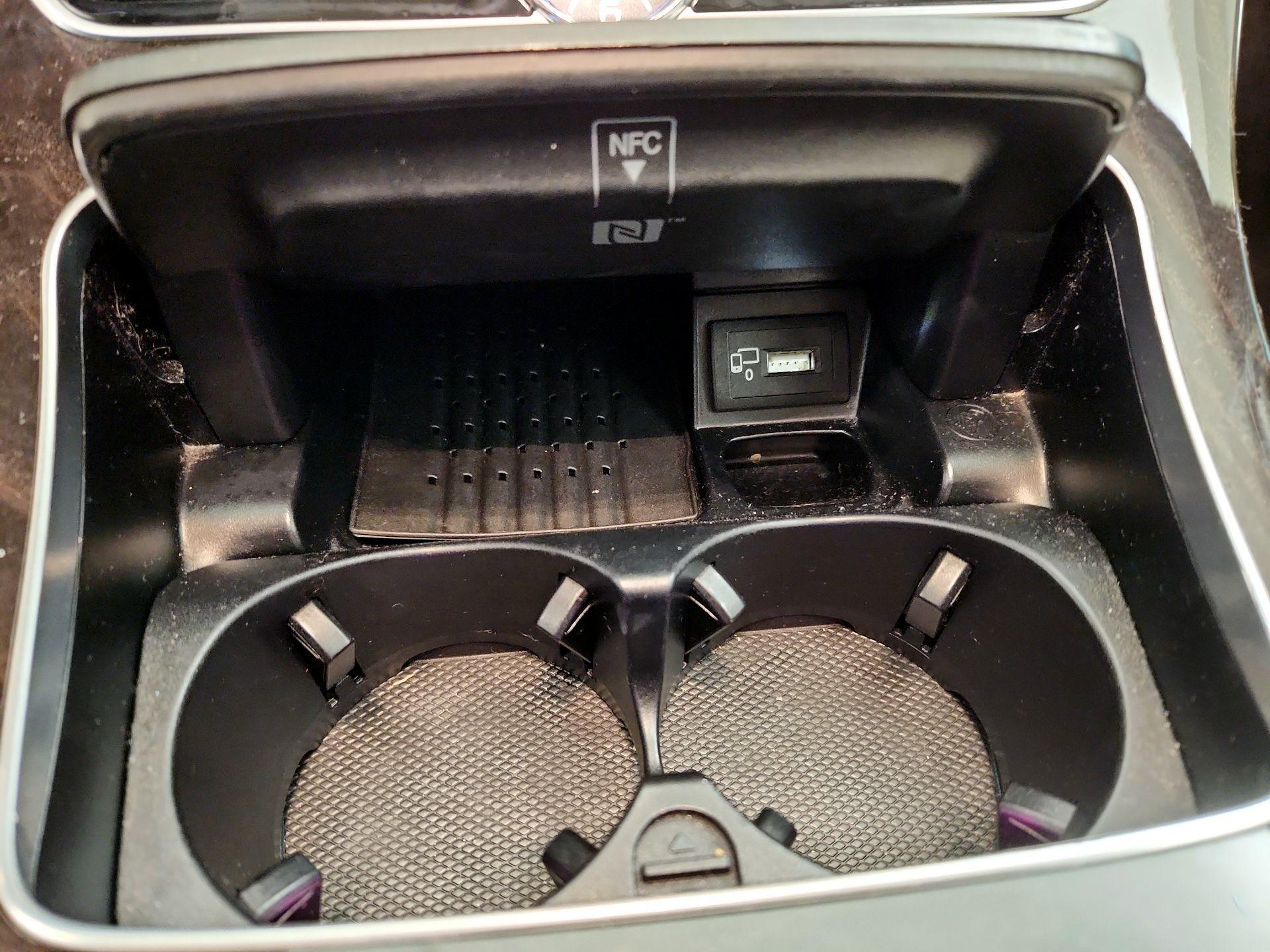 Thumbnail: 2020 Mercedes-Benz E-Class - 19