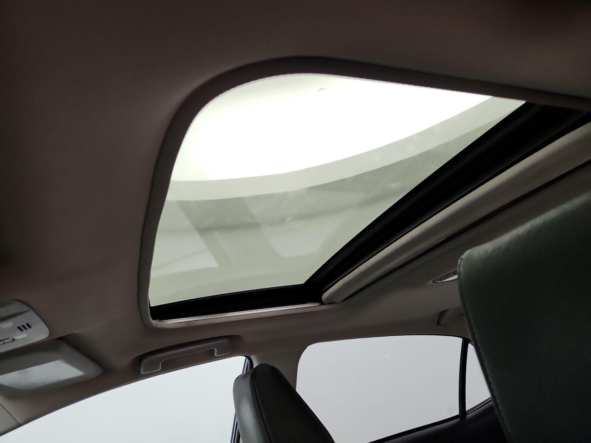 Thumbnail: 2015 Toyota Corolla - 19