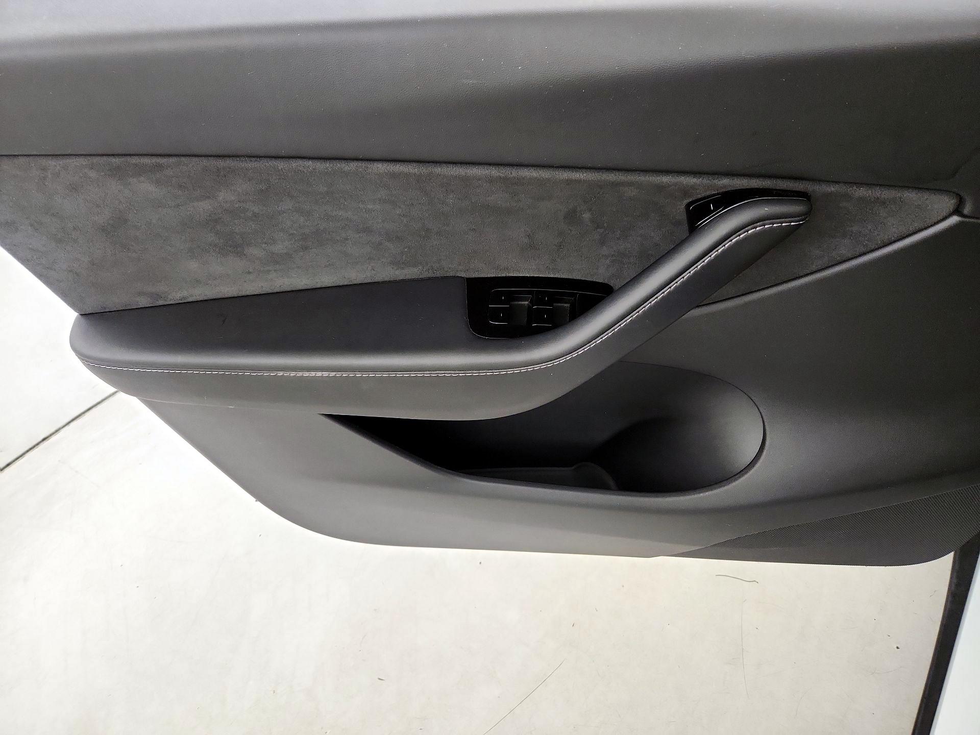 Thumbnail: 2020 Tesla Model Y - 12