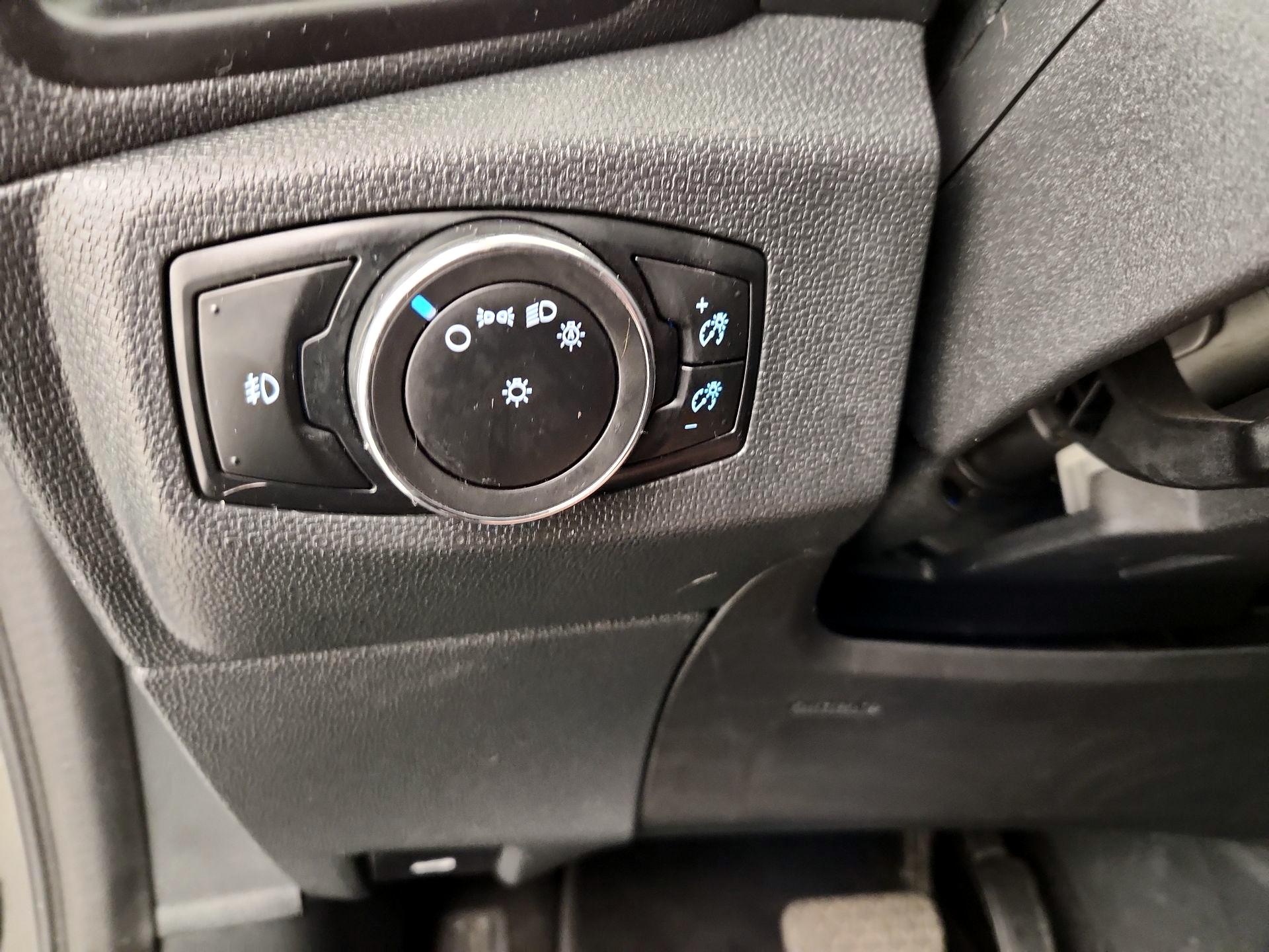 Thumbnail: 2020 Ford EcoSport - 13