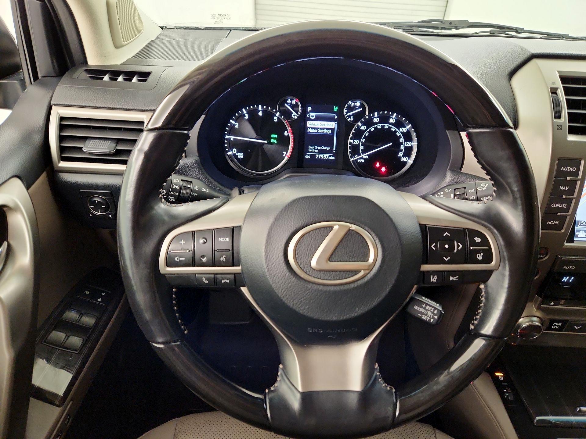 Thumbnail: 2020 Lexus GX - 10