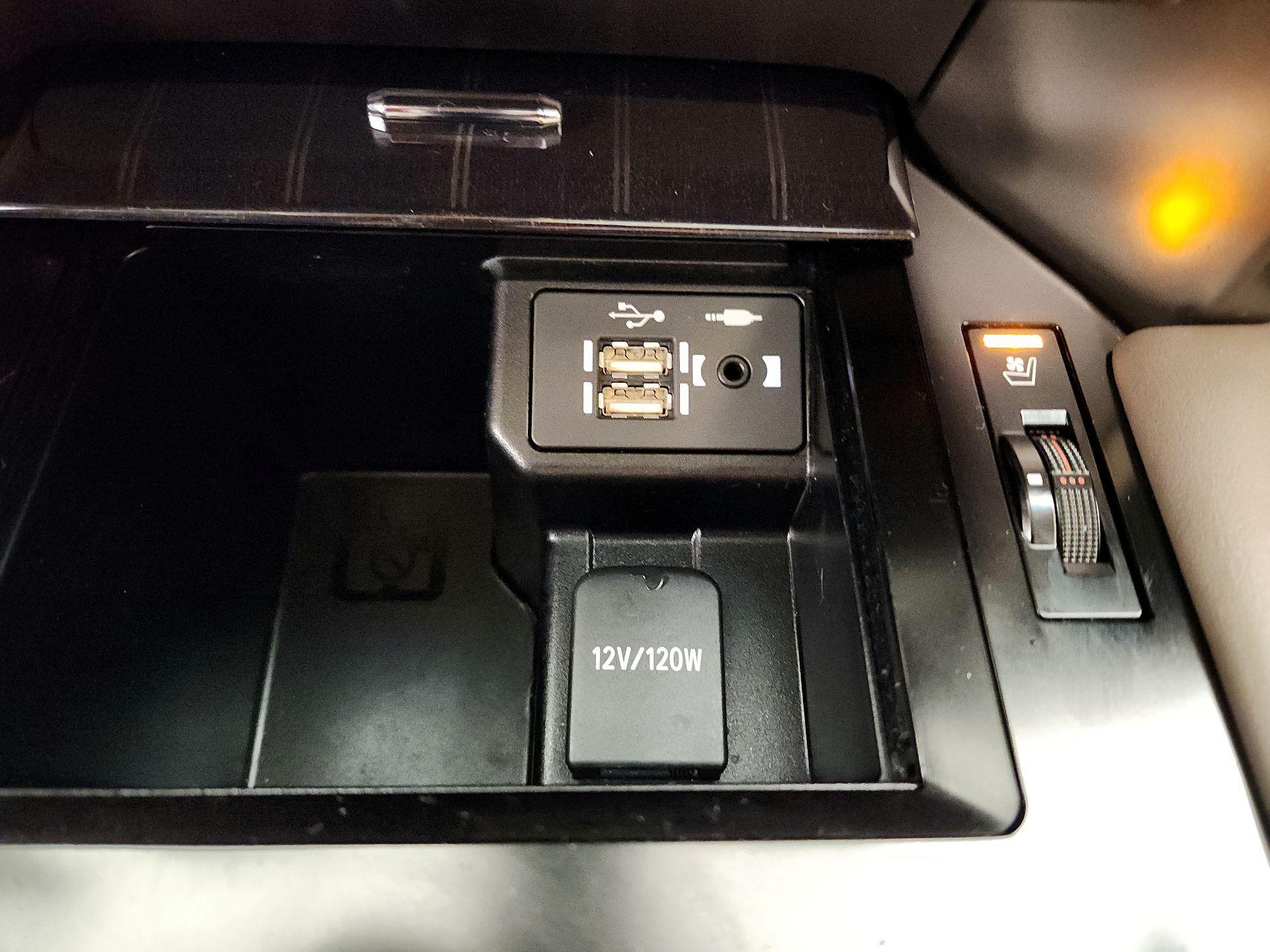 Thumbnail: 2020 Lexus GX - 19